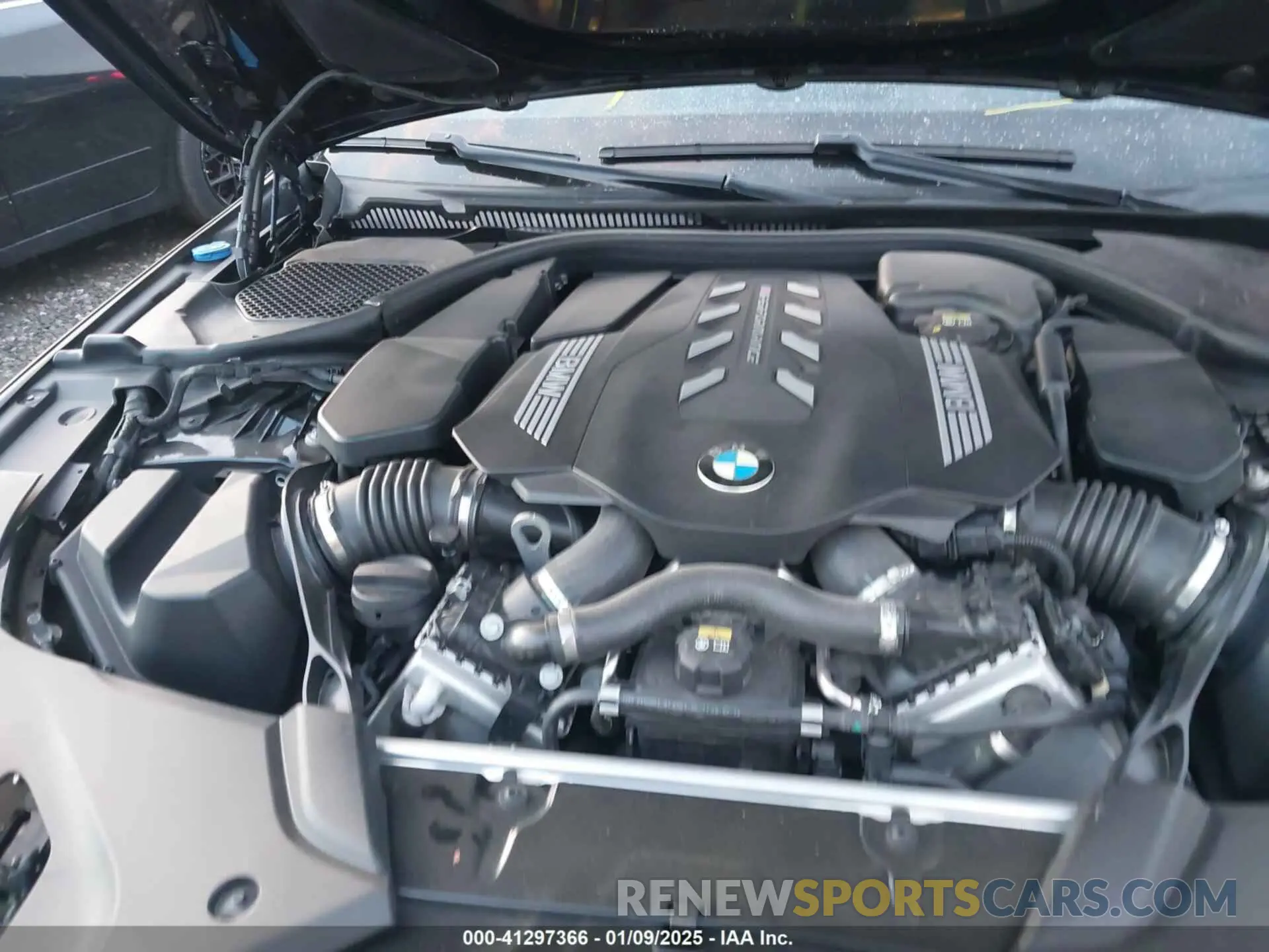 10 fotografías del automóvil dañado WBA13BK01NCH76521 BMW M550 2022