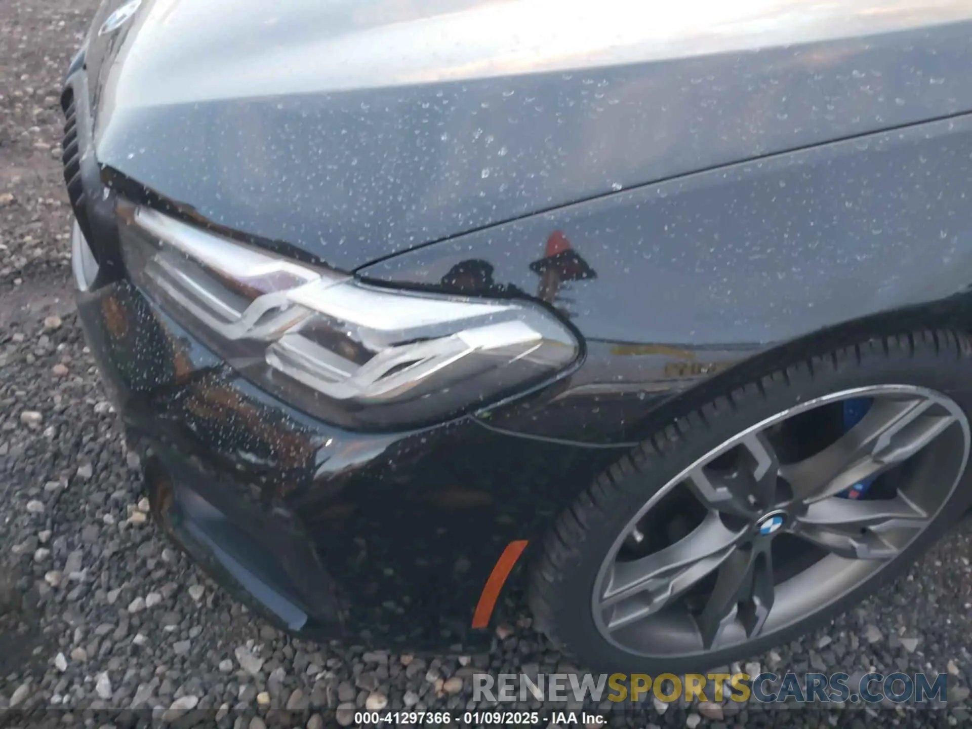 6 fotografías del automóvil dañado WBA13BK01NCH76521 BMW M550 2022