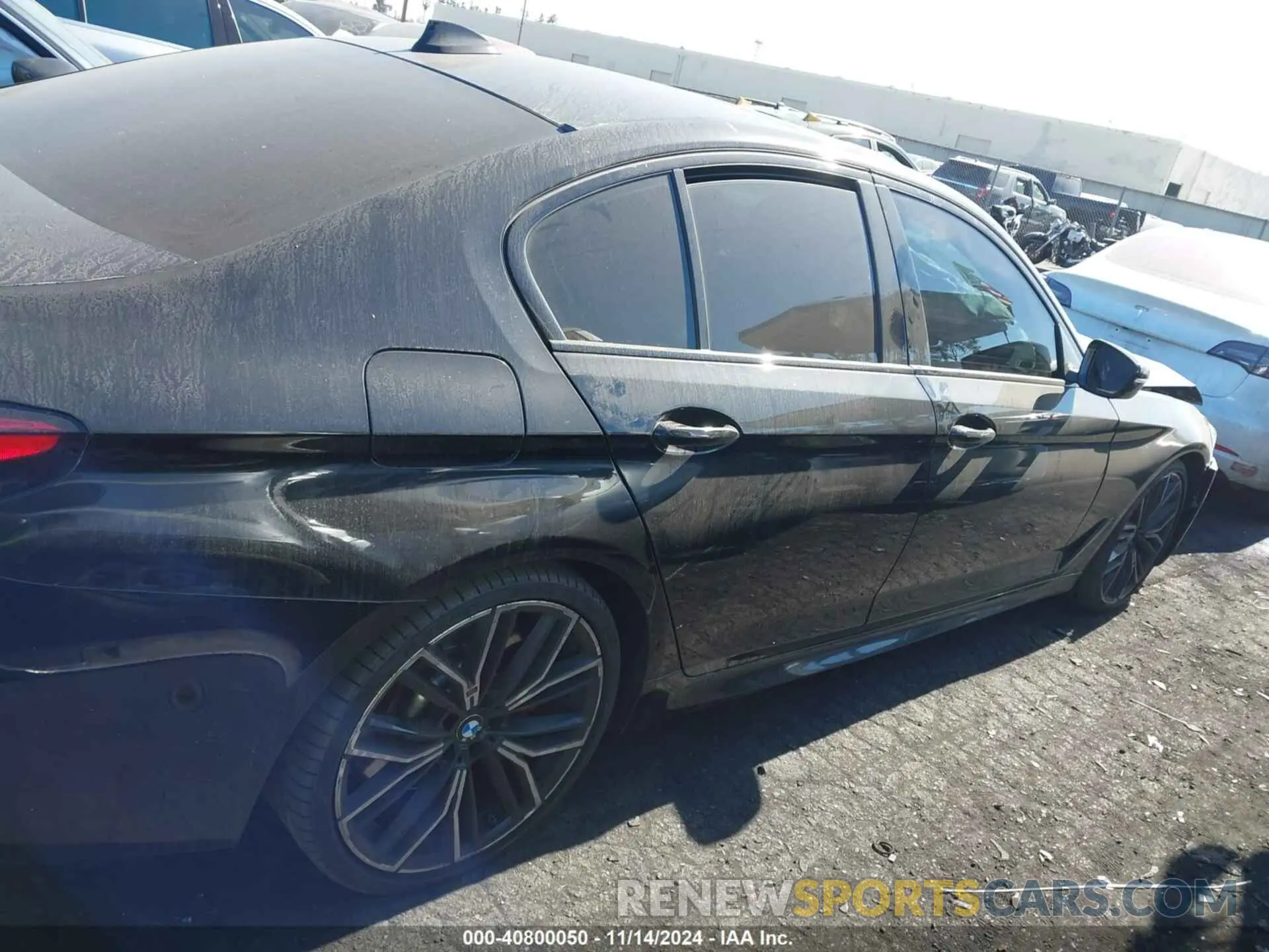 13 fotografías del automóvil dañado WBA13BK07NCJ05013 BMW M550 2022