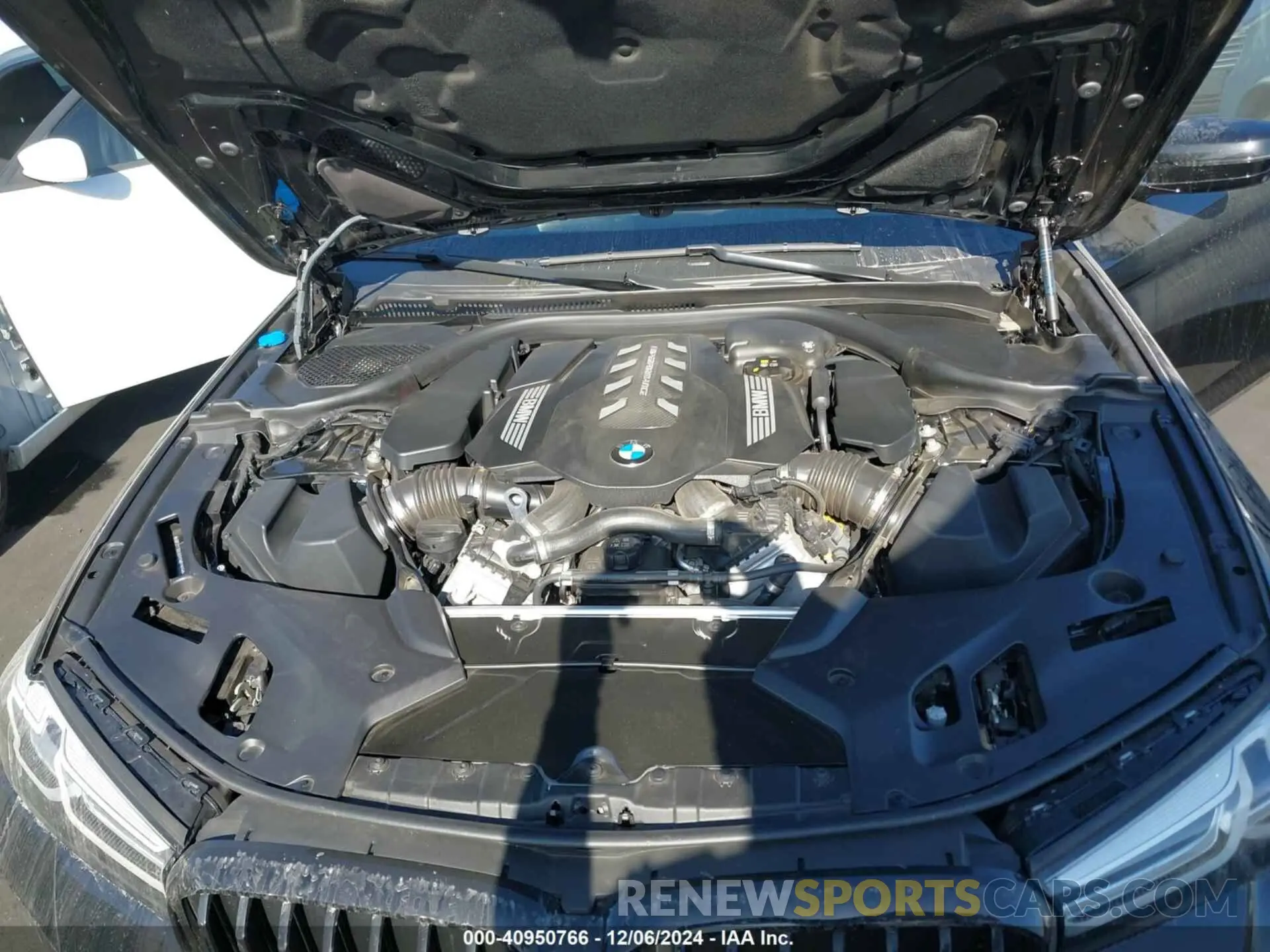 10 fotografías del automóvil dañado WBA13BK0XPCM81160 BMW M550 2023