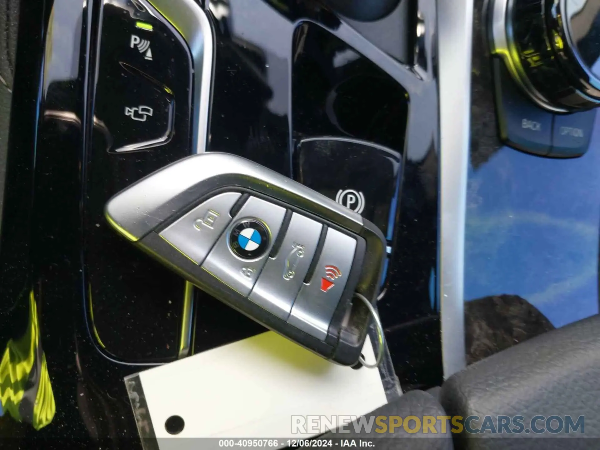 11 fotografías del automóvil dañado WBA13BK0XPCM81160 BMW M550 2023