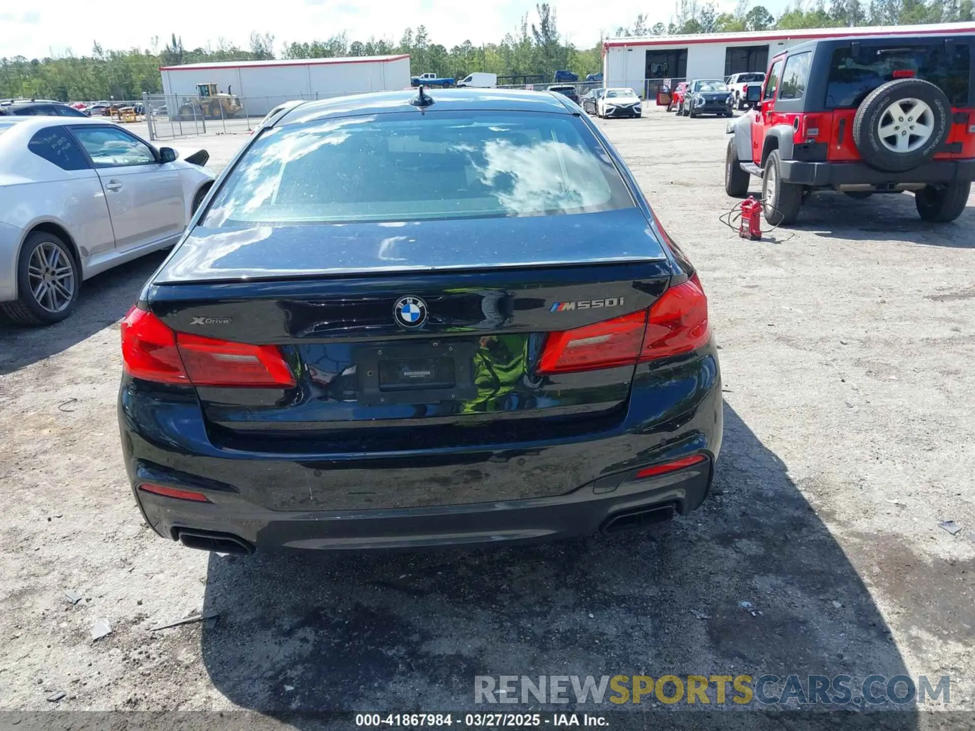 16 fotografías del automóvil dañado WBAJB9C51KB289355 BMW M550I 2019