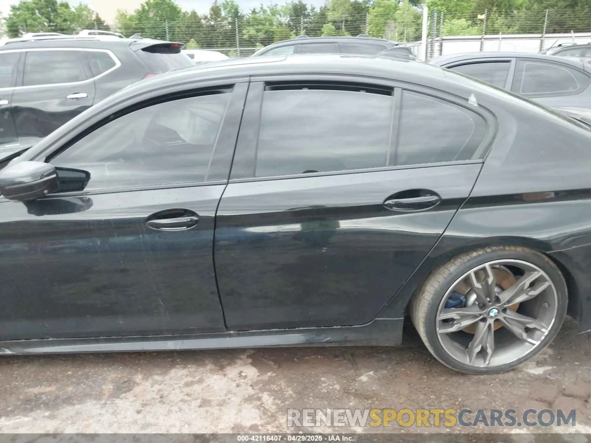 13 fotografías del automóvil dañado WBAJB9C53KB464754 BMW M550I 2019