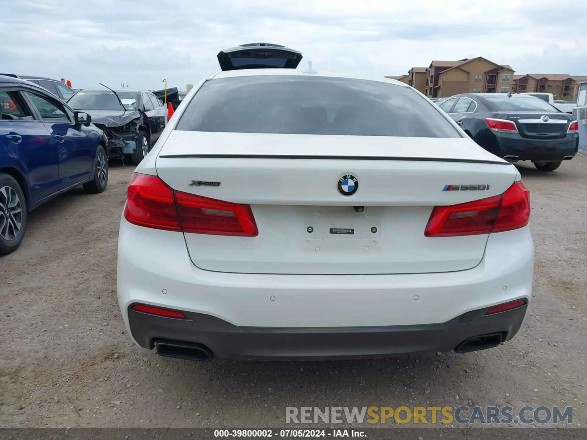 17 fotografías del automóvil dañado WBAJB9C56KB464148 BMW M550I 2019