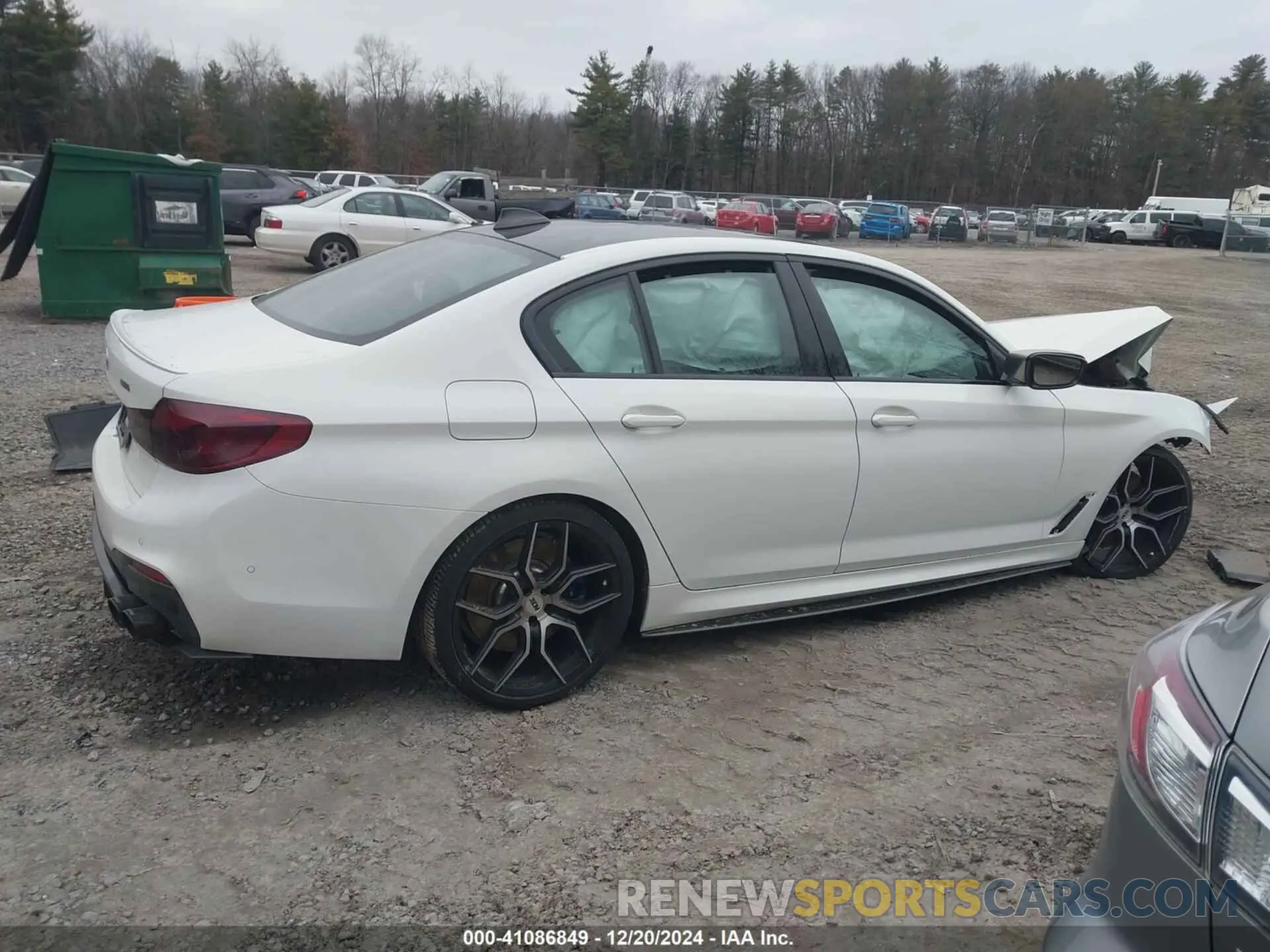13 fotografías del automóvil dañado WBAJS7C03LBN96407 BMW M550I 2020