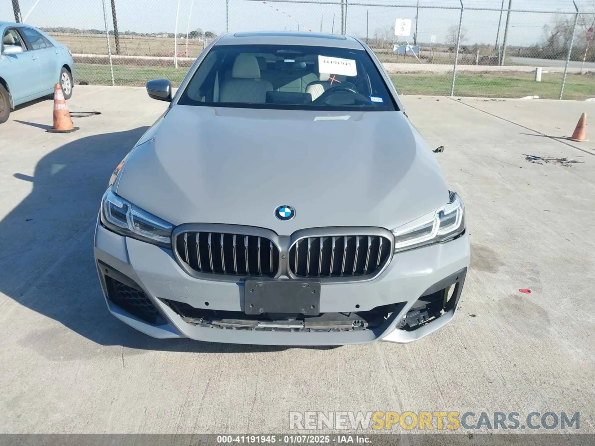 12 fotografías del automóvil dañado WBA13BK00MCF52008 BMW M550I 2021