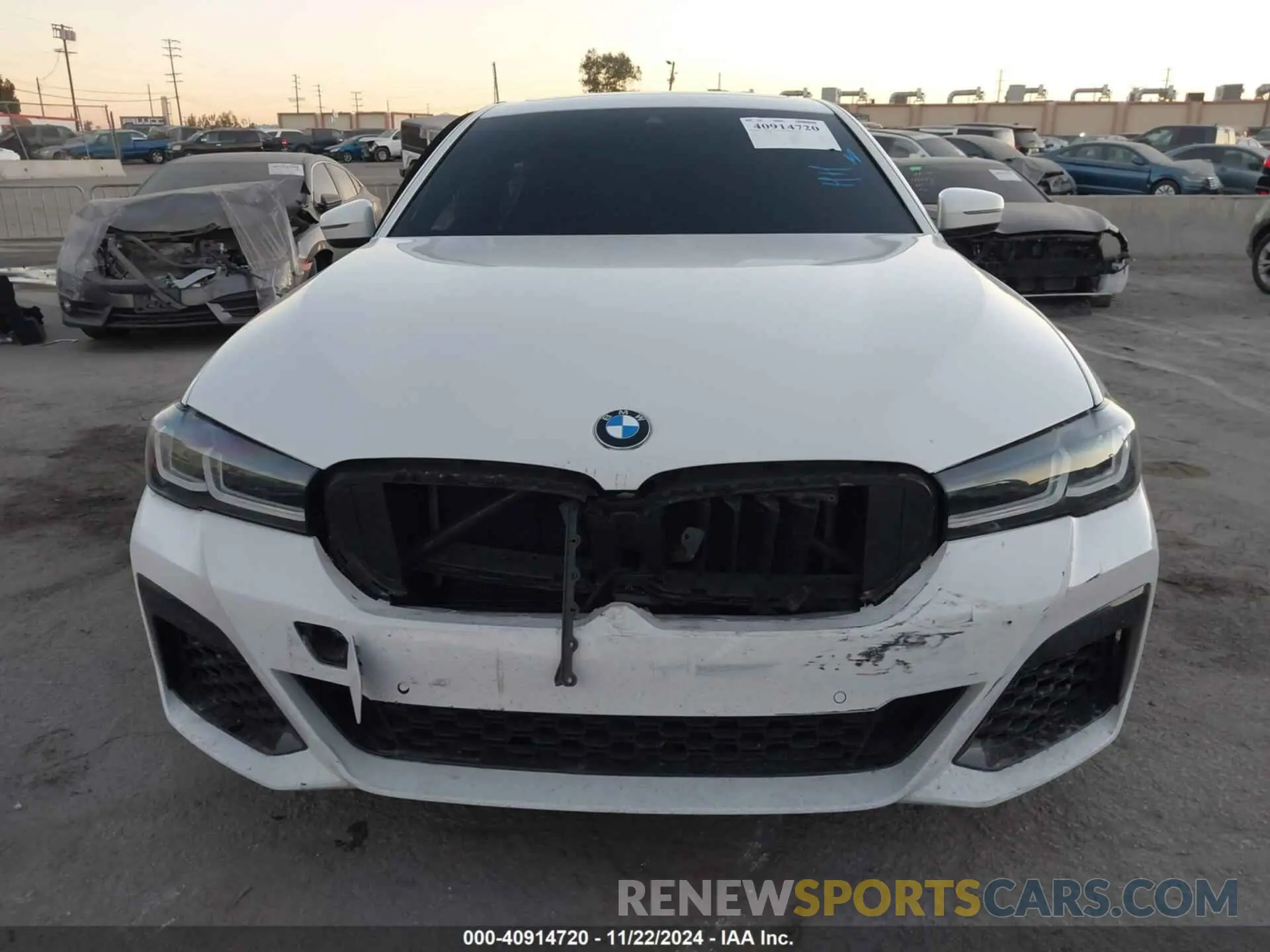 11 fotografías del automóvil dañado WBA13BK01MCF84773 BMW M550I 2021