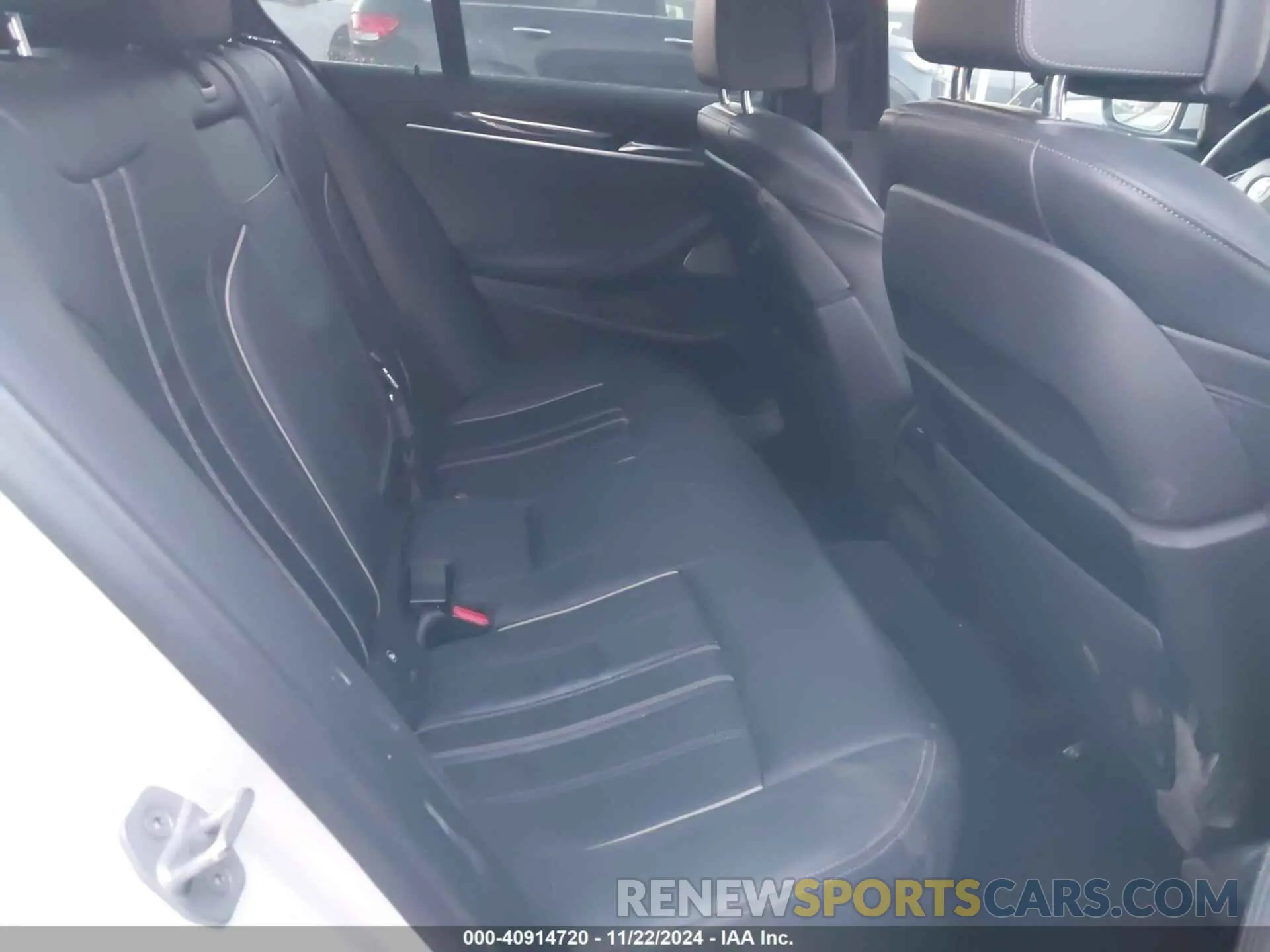 8 fotografías del automóvil dañado WBA13BK01MCF84773 BMW M550I 2021