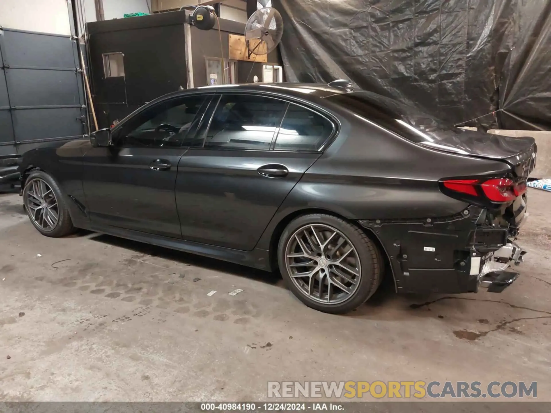 3 fotografías del automóvil dañado WBA13BK03MCF66081 BMW M550I 2021