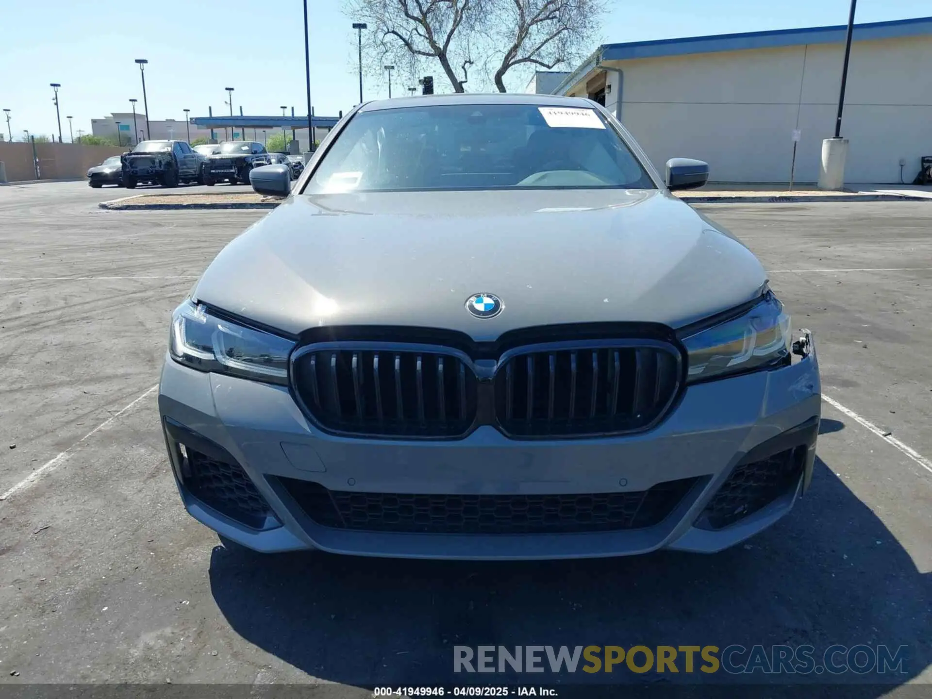 12 fotografías del automóvil dañado WBA13BK04MCF86288 BMW M550I 2021