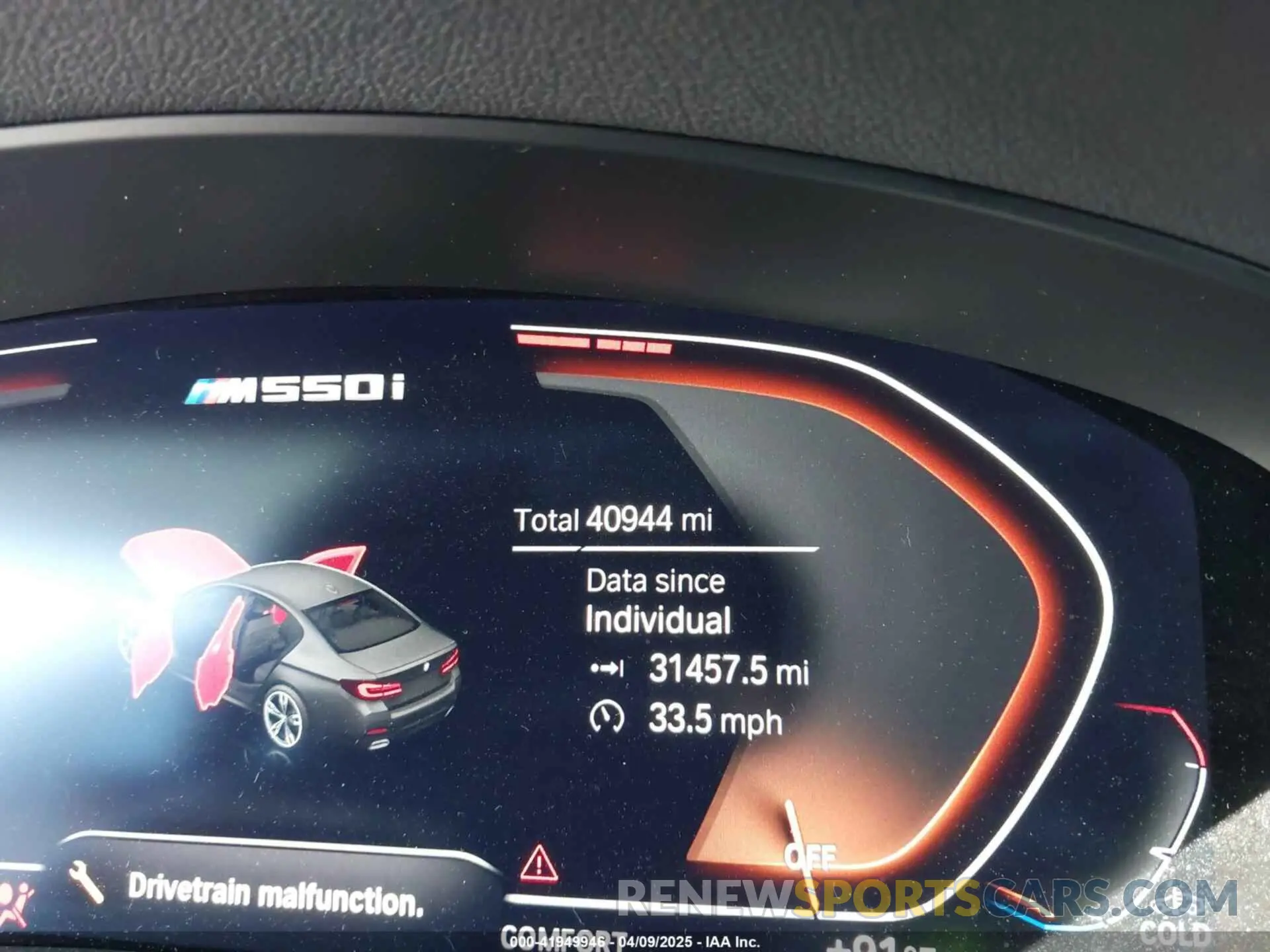 15 fotografías del automóvil dañado WBA13BK04MCF86288 BMW M550I 2021