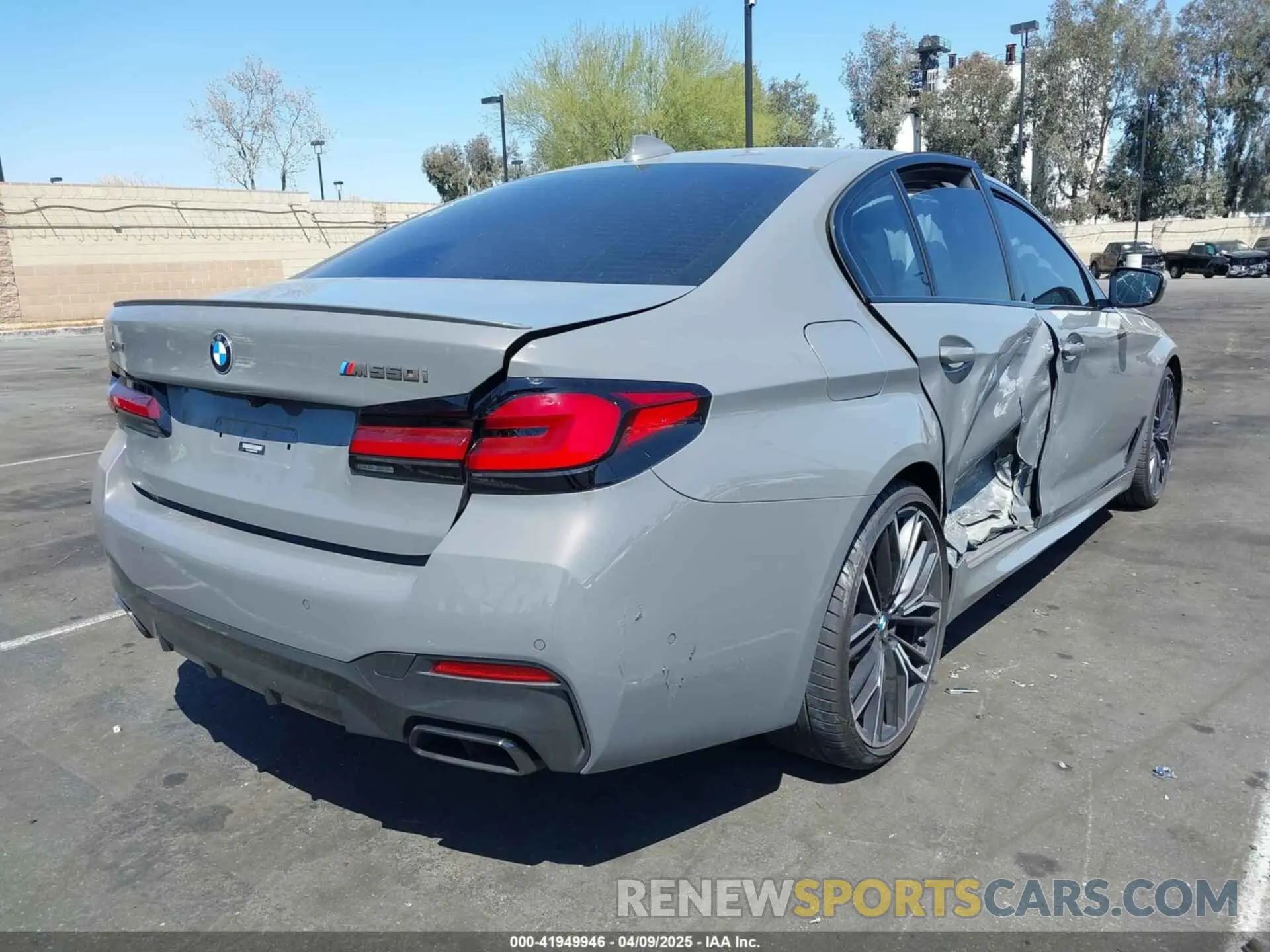4 fotografías del automóvil dañado WBA13BK04MCF86288 BMW M550I 2021