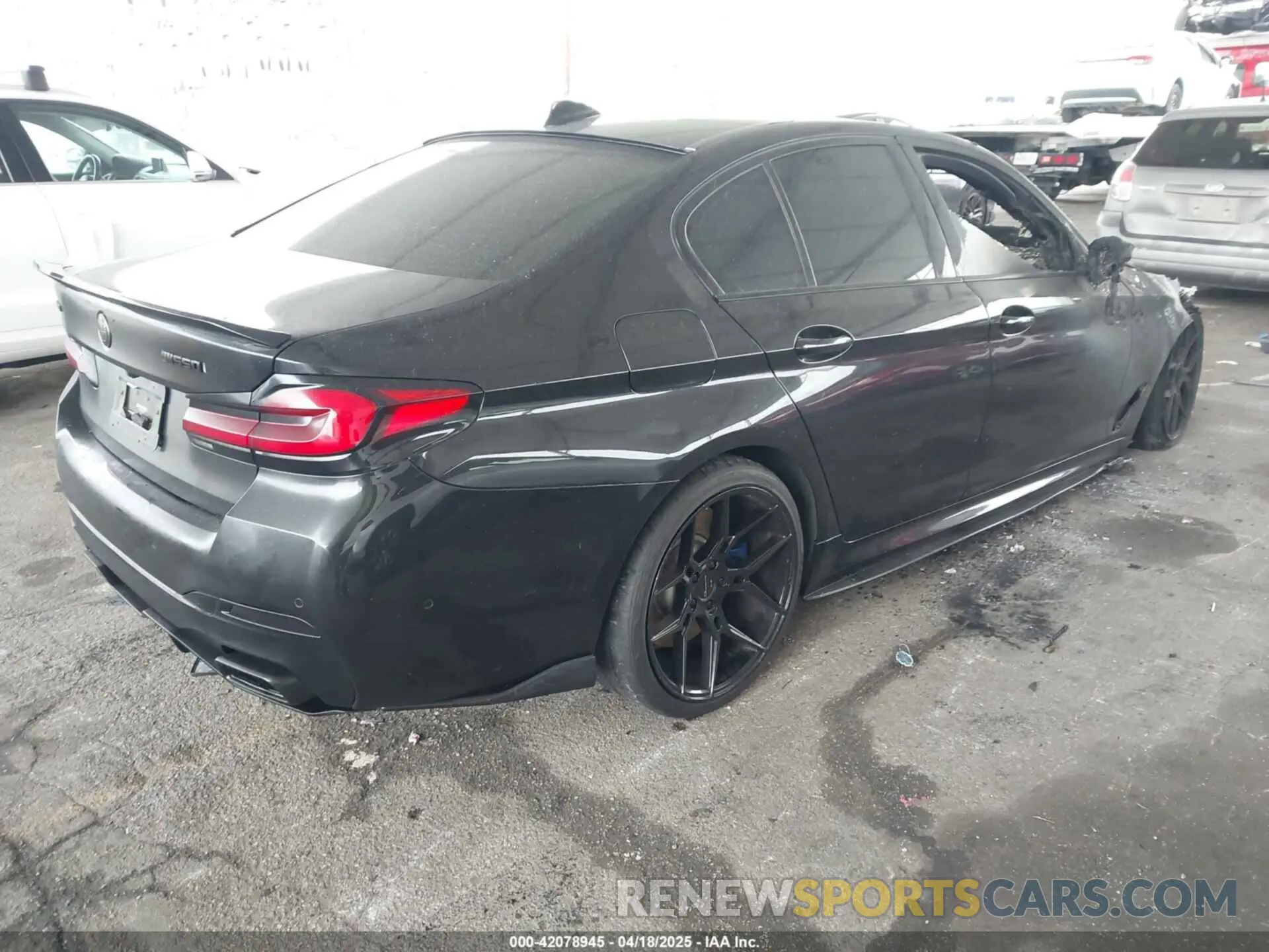 4 fotografías del automóvil dañado WBA13BK05MCF84792 BMW M550I 2021