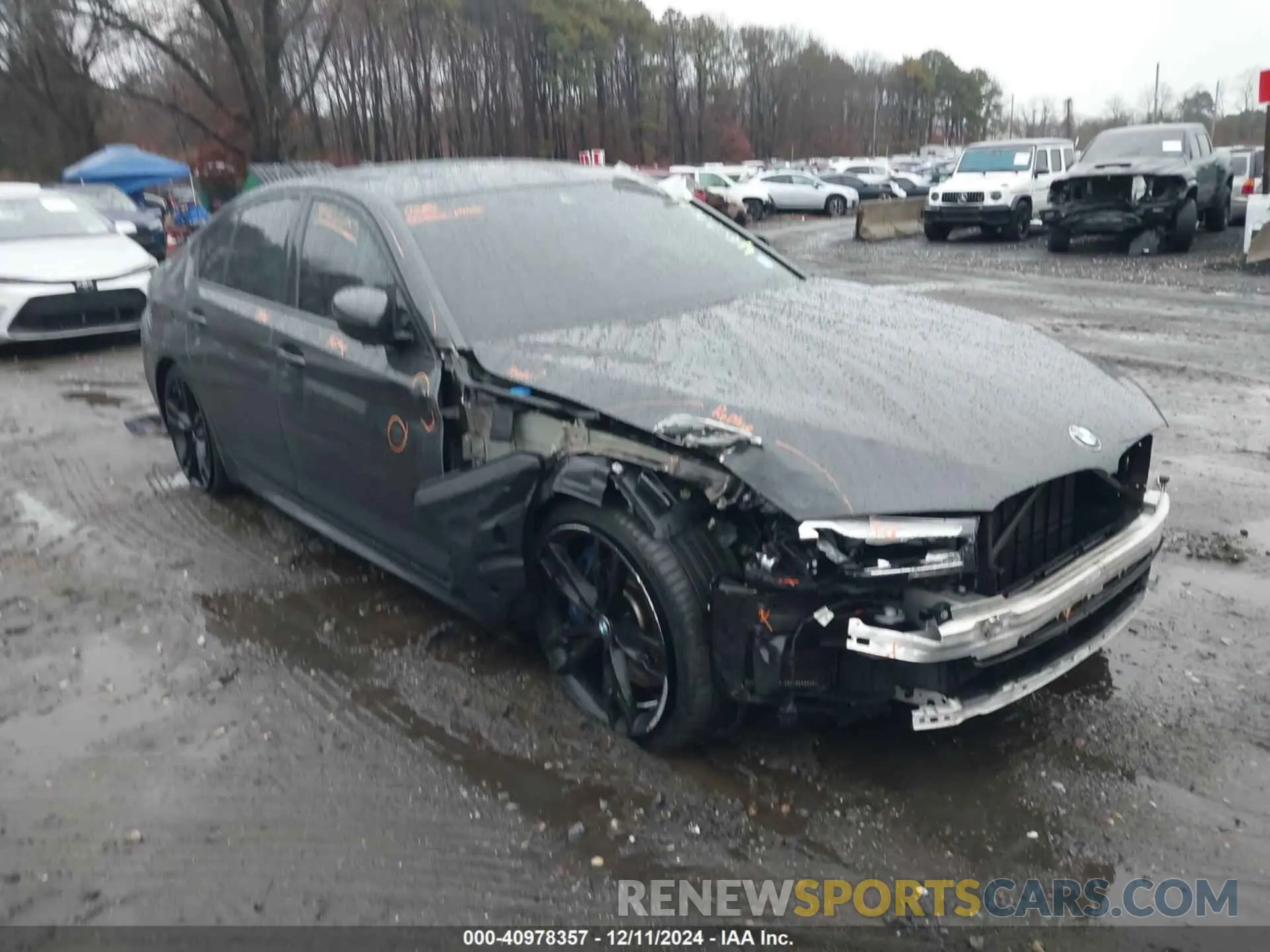 13 fotografías del automóvil dañado WBA13BK0XMCF03673 BMW M550I 2021