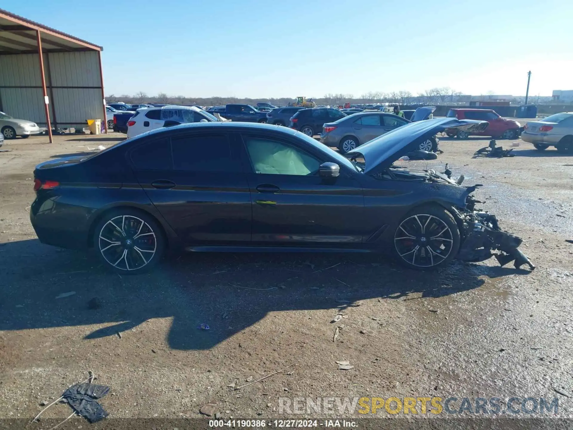 13 fotografías del automóvil dañado WBA13BK0XMCF21476 BMW M550I 2021