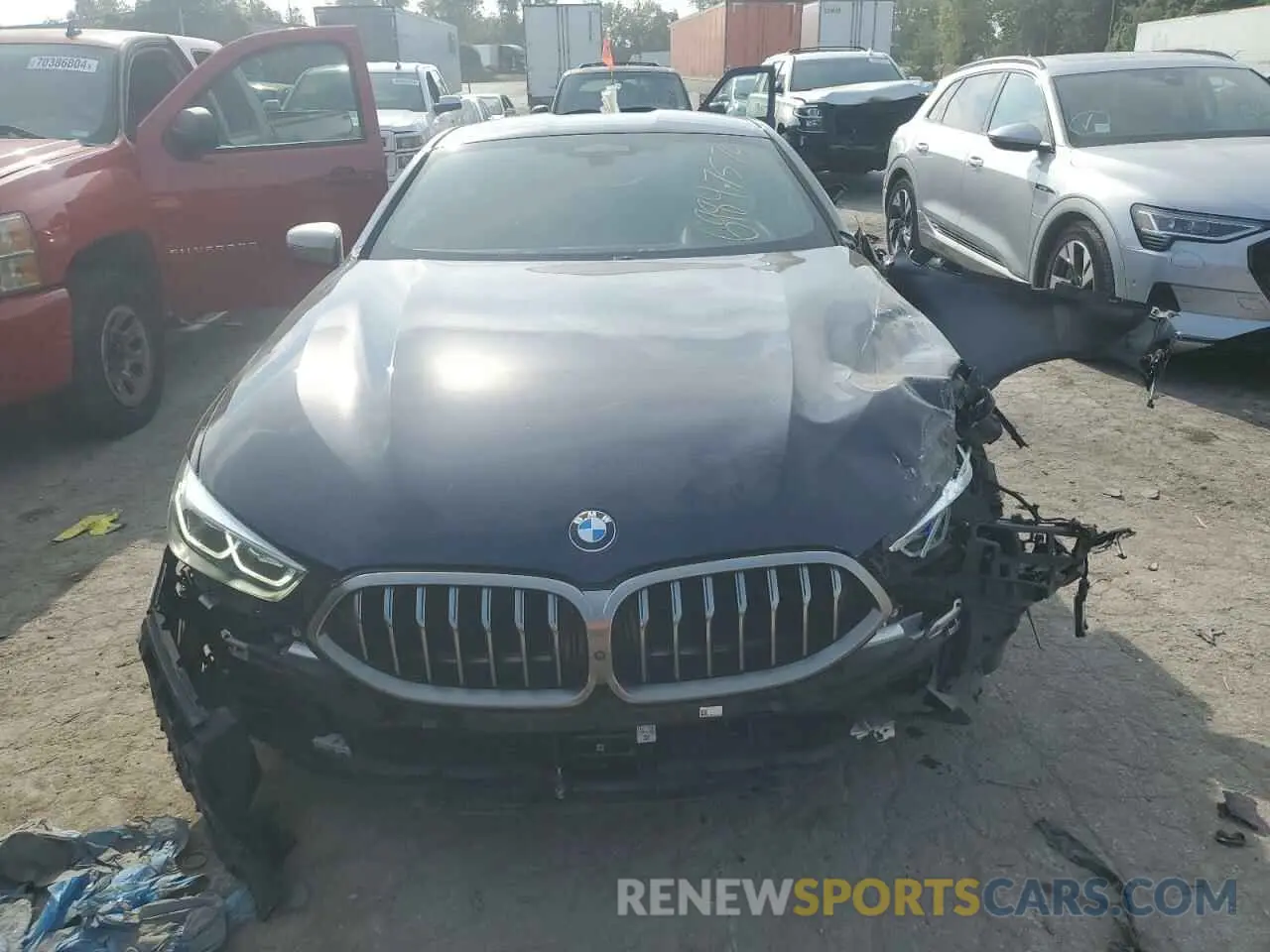 5 fotografías del automóvil dañado WBABC4C51KBU96218 BMW M8 2019