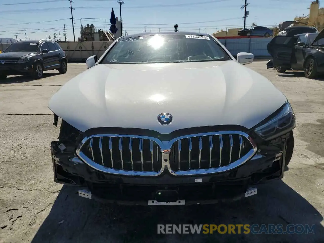 5 fotografías del automóvil dañado WBABC4C56KBJ35745 BMW M8 2019