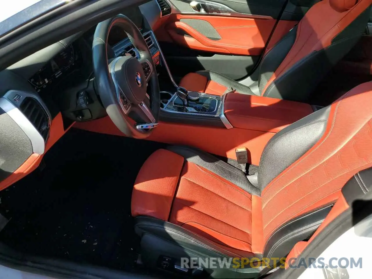 7 fotografías del automóvil dañado WBAGV8C09LCD92702 BMW M8 2020