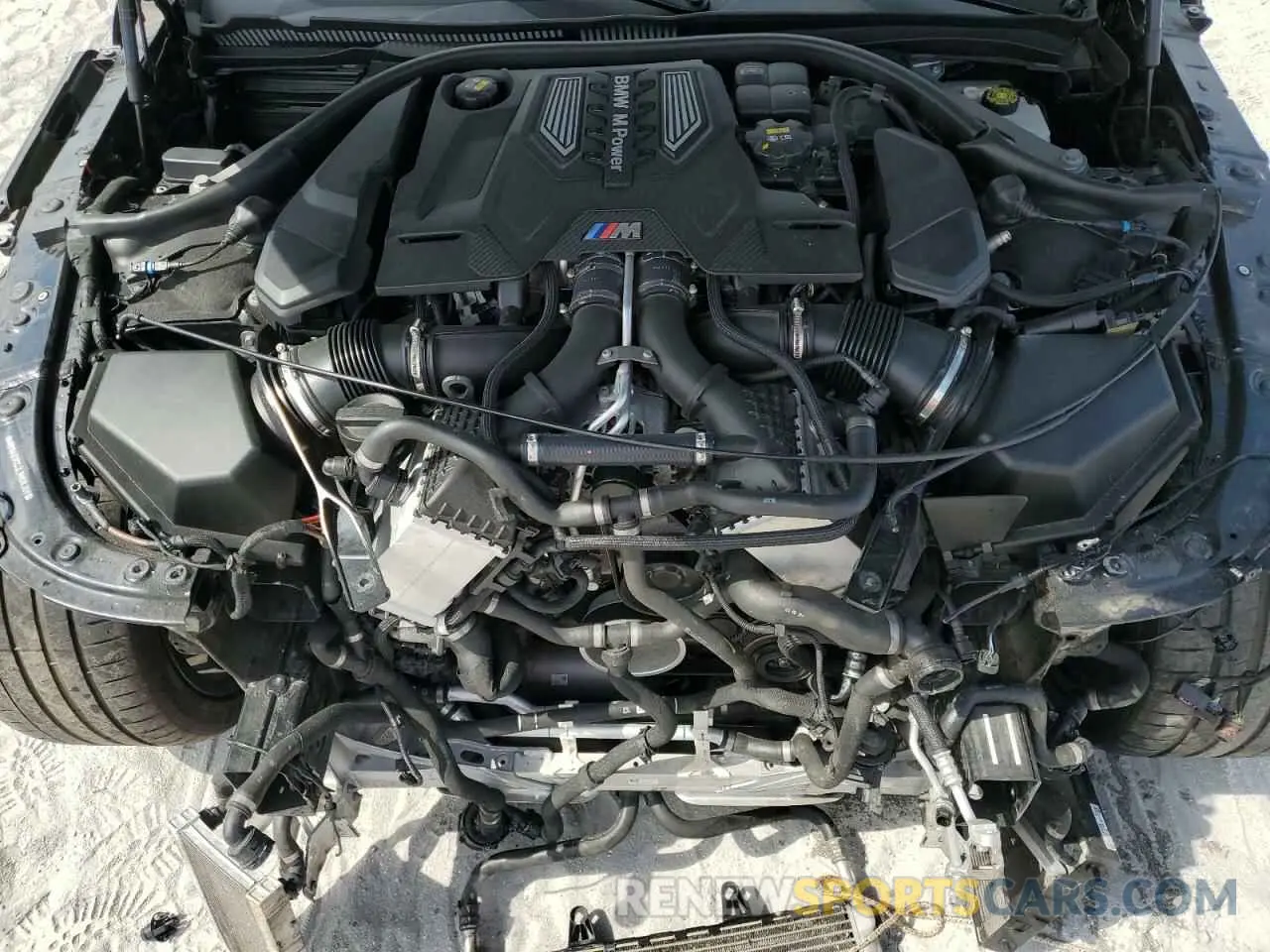 11 fotografías del automóvil dañado WBSAE0C03LBM08365 BMW M8 2020