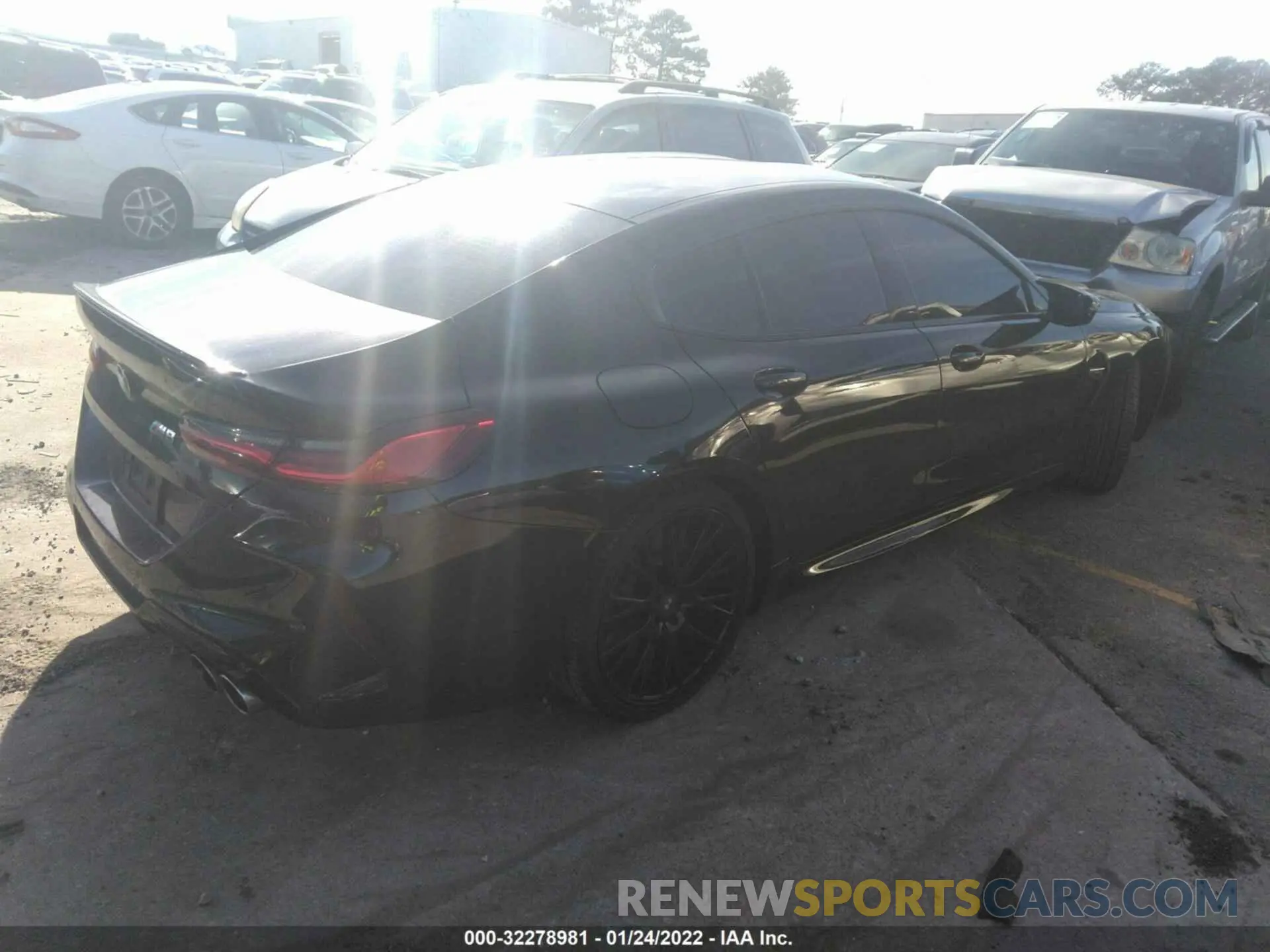 4 fotografías del automóvil dañado WBSGV0C08LCD79369 BMW M8 2020