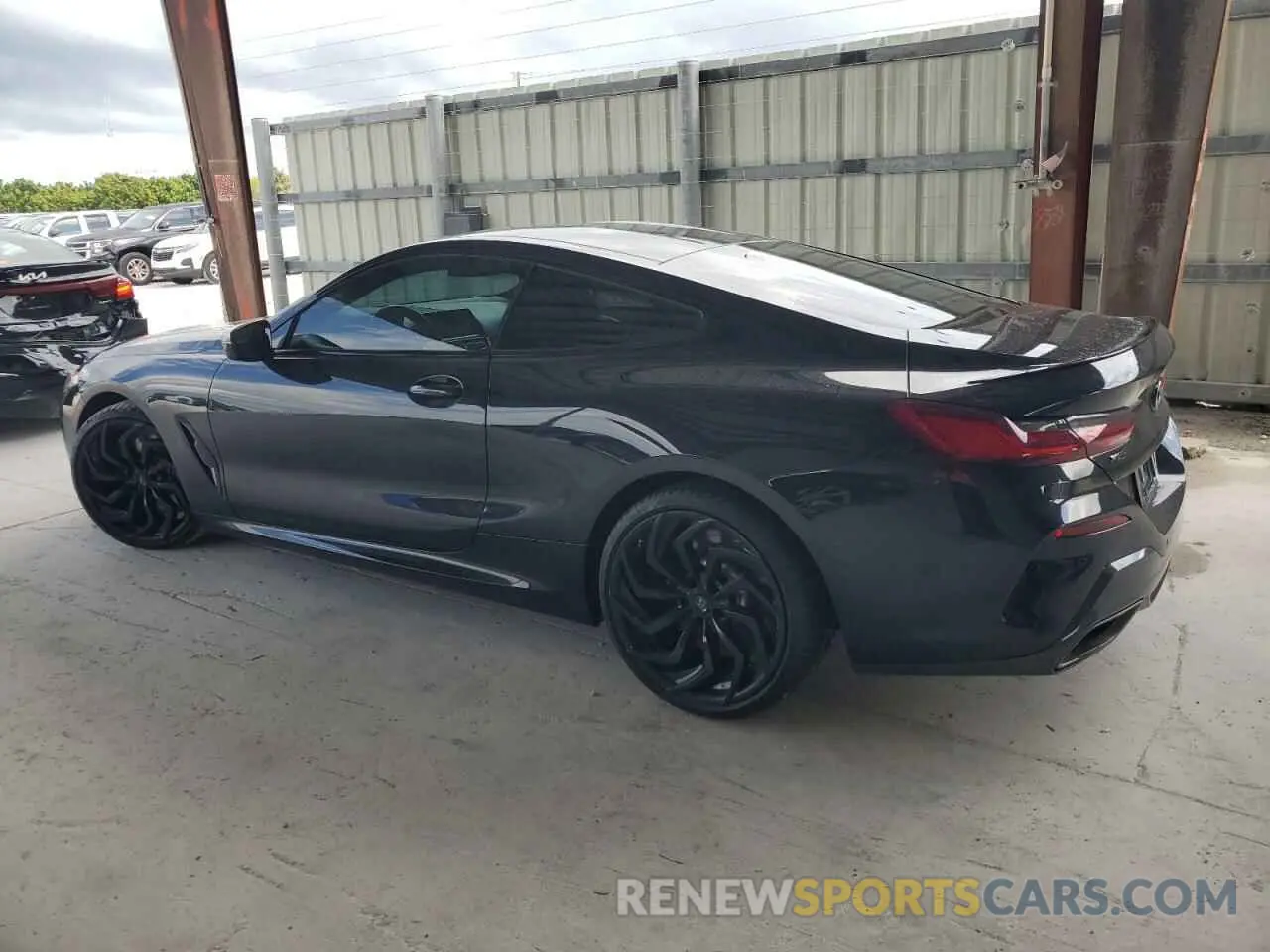 2 fotografías del automóvil dañado WBABC4C0XMCG35539 BMW M8 2021