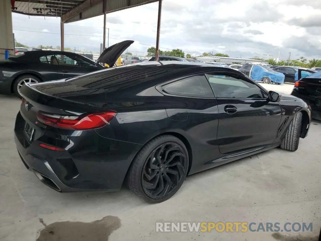 3 fotografías del automóvil dañado WBABC4C0XMCG35539 BMW M8 2021
