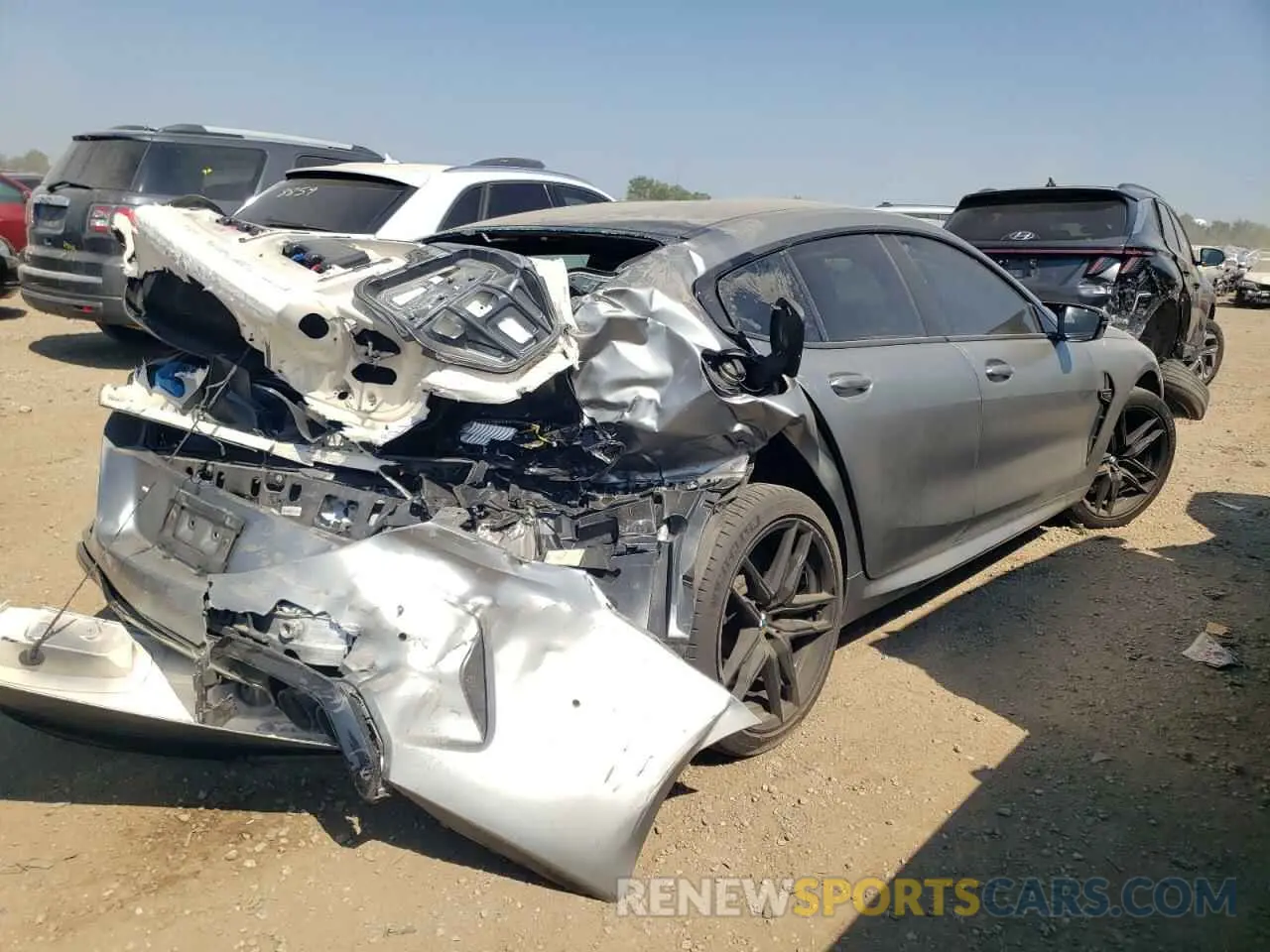 3 fotografías del automóvil dañado WBSGV0C01MCF26925 BMW M8 2021
