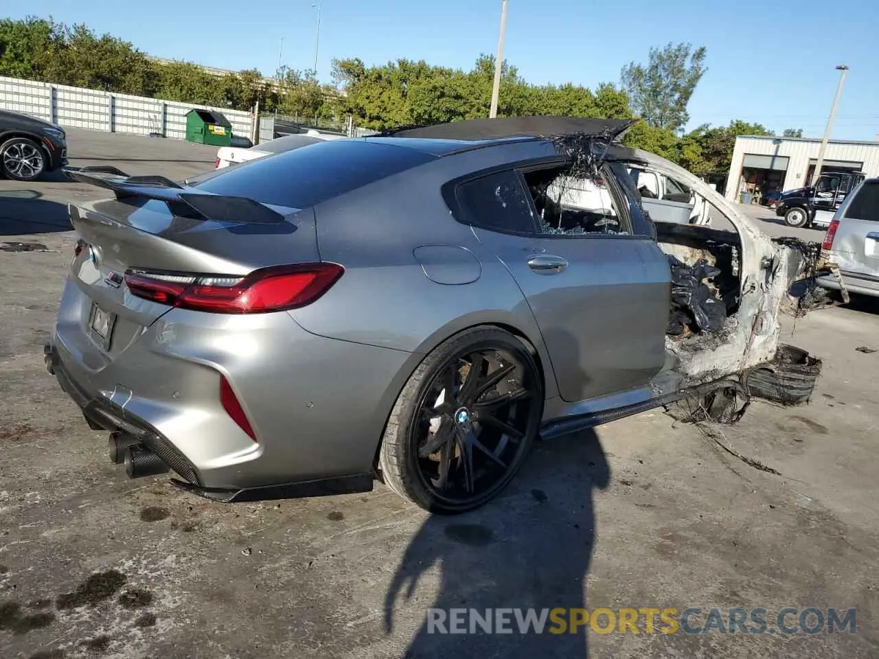 3 fotografías del automóvil dañado WBSGV0C03MCG35516 BMW M8 2021