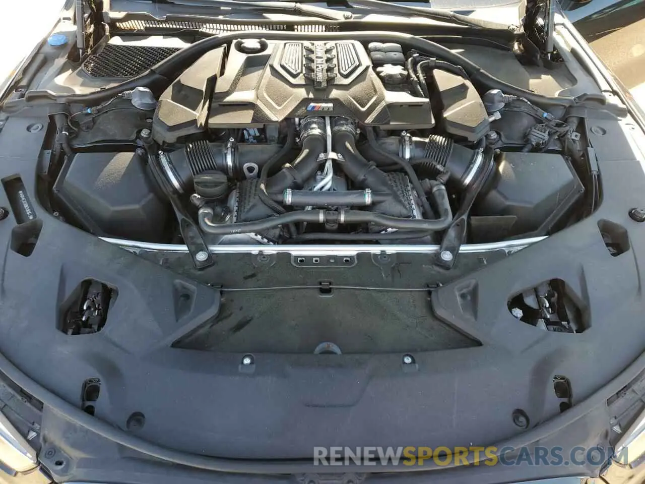 11 fotografías del automóvil dañado WBSAE0C08NCK00673 BMW M8 2022