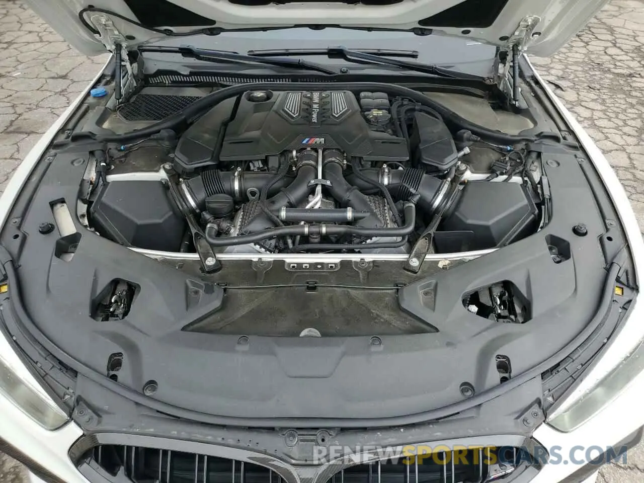 11 fotografías del automóvil dañado WBSGV0C07NCJ81642 BMW M8 2022