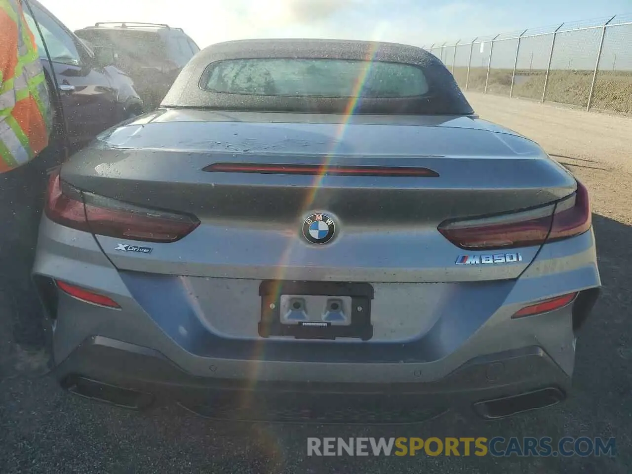6 fotografías del automóvil dañado WBAFY4C06PCL37655 BMW M8 2023