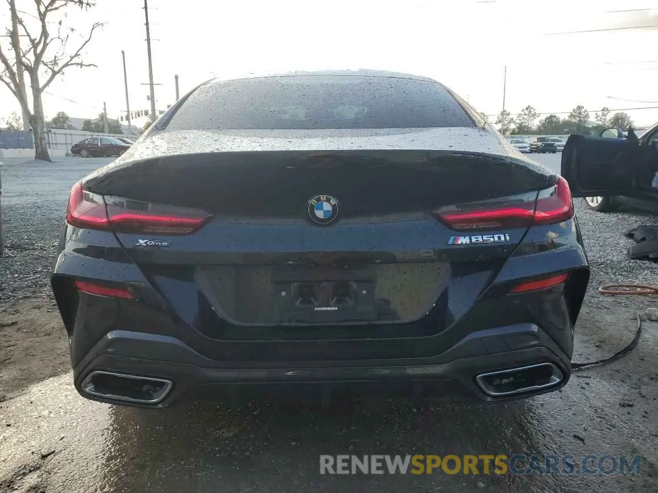 6 fotografías del automóvil dañado WBAGV8C02PCK67527 BMW M8 2023