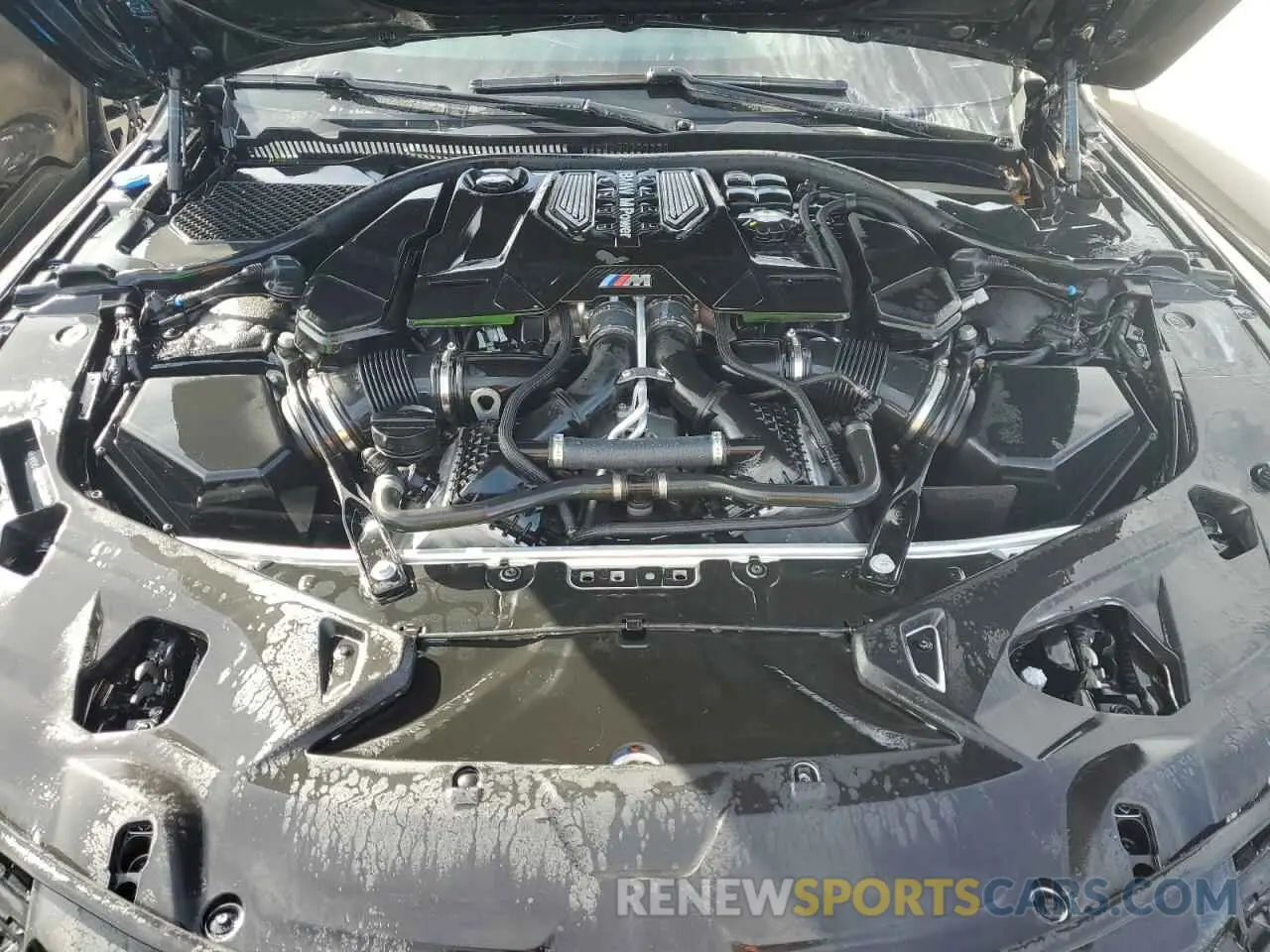 11 fotografías del automóvil dañado WBSGV0C06PCL03636 BMW M8 2023