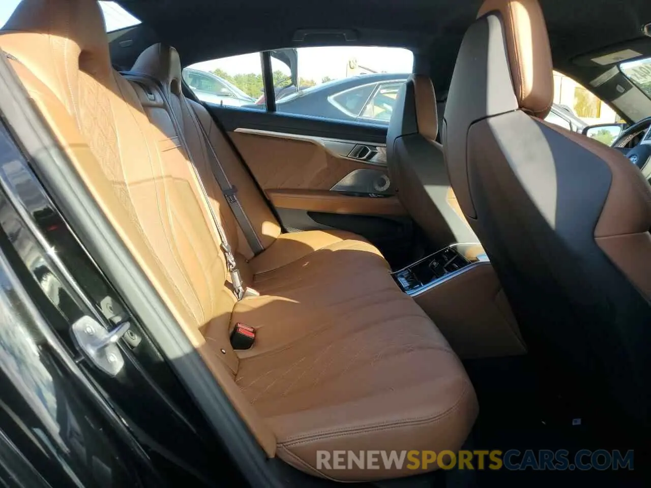 10 fotografías del automóvil dañado WBSGV0C0XPCM43253 BMW M8 2023
