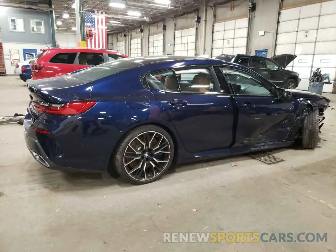 3 fotografías del automóvil dañado WBAGV8C07RCR46776 BMW M8 2024
