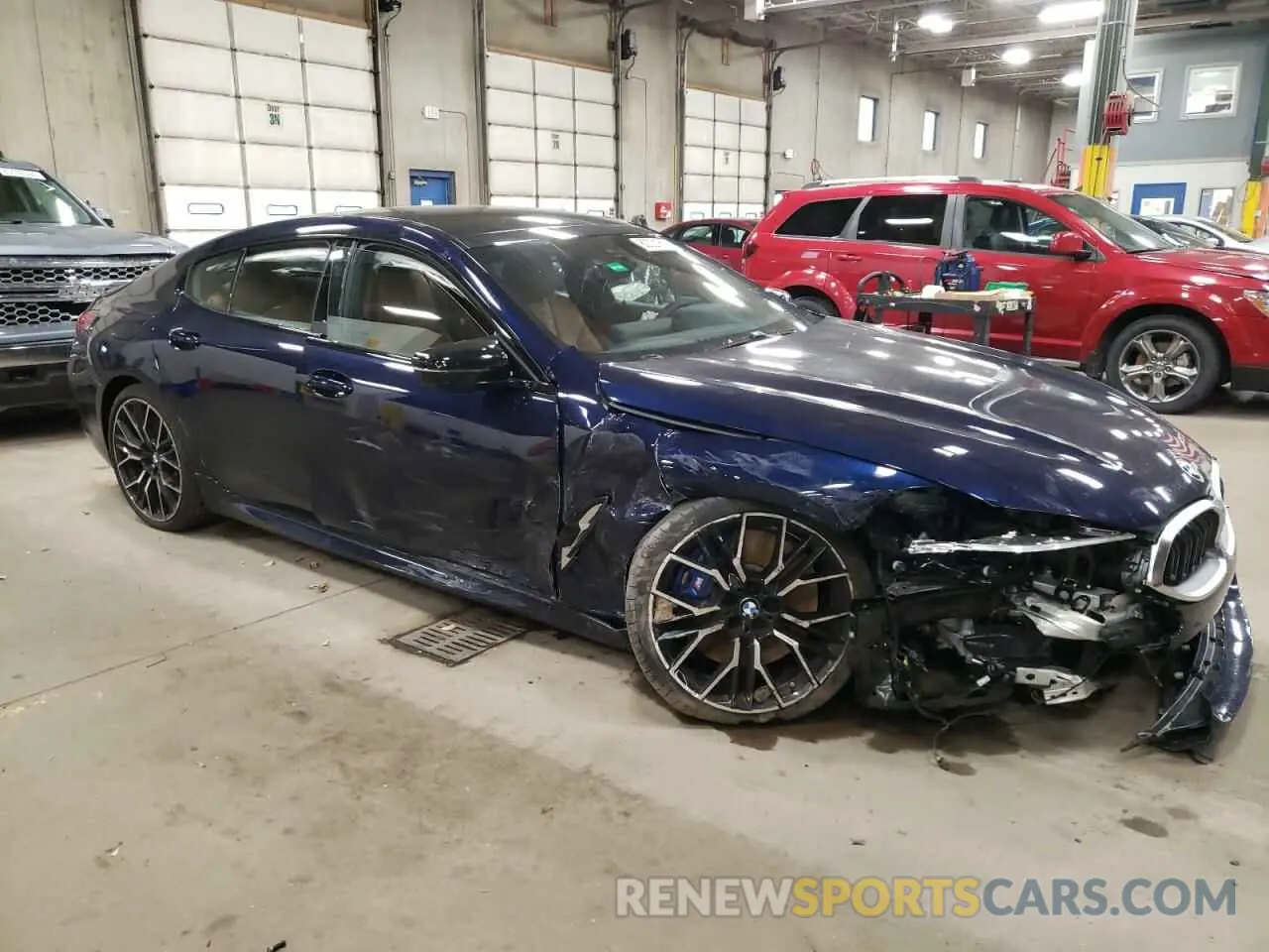 4 fotografías del automóvil dañado WBAGV8C07RCR46776 BMW M8 2024
