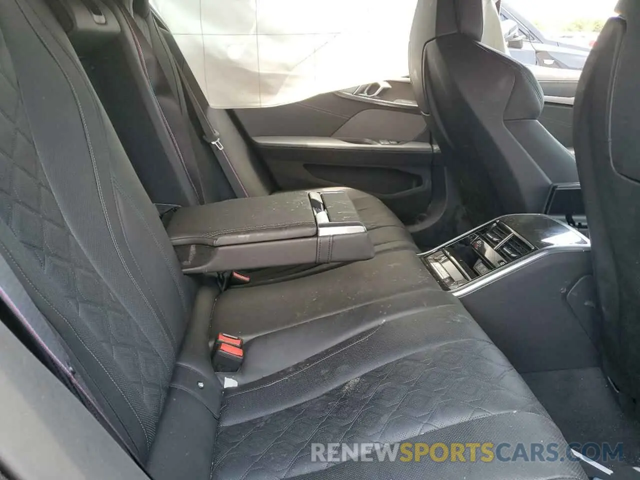 10 fotografías del automóvil dañado WBSGV0C05RCP23312 BMW M8 2024