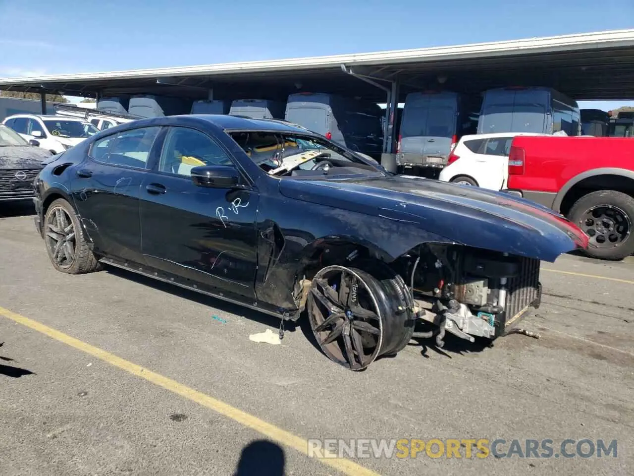 4 fotografías del automóvil dañado WBSGV0C08RCN01637 BMW M8 2024