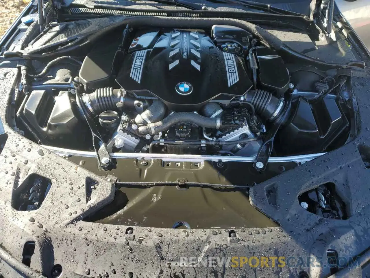 11 fotografías del automóvil dañado WBAGV8C03SCS52916 BMW M8 2025