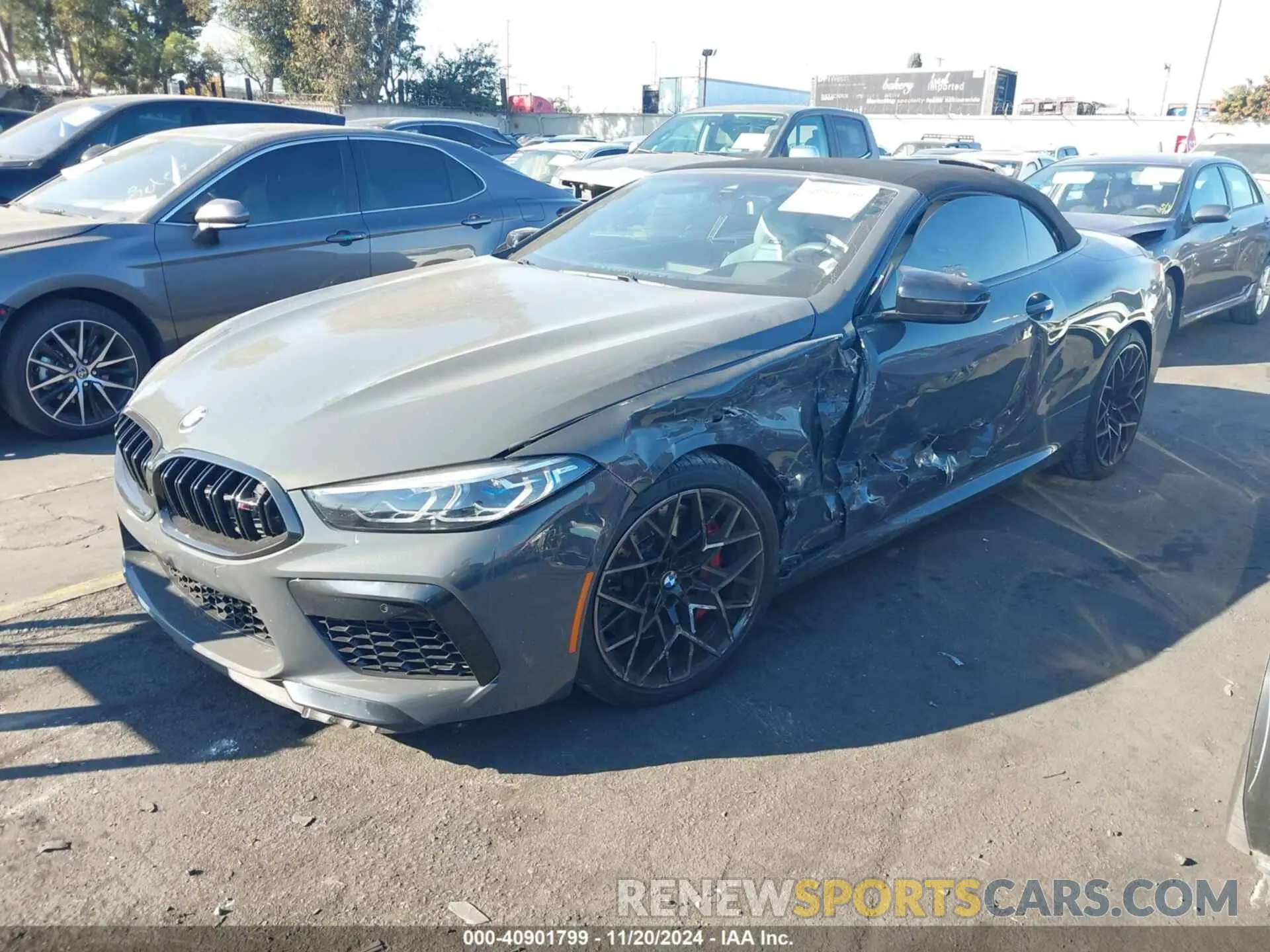 2 fotografías del automóvil dañado WBSDZ0C06NCJ12321 BMW M8 CABRIOLET 2022