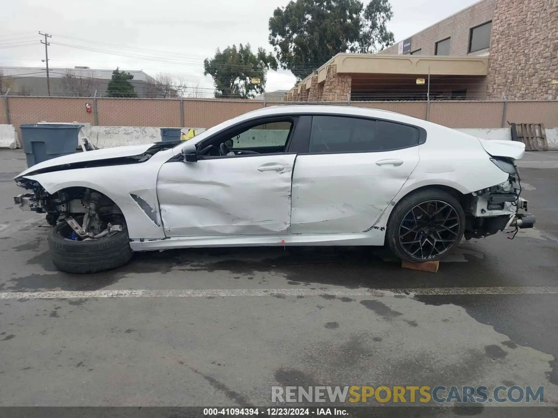 15 fotografías del automóvil dañado WBSGV0C06LCE13907 BMW M8 GRAN COUPE 2020