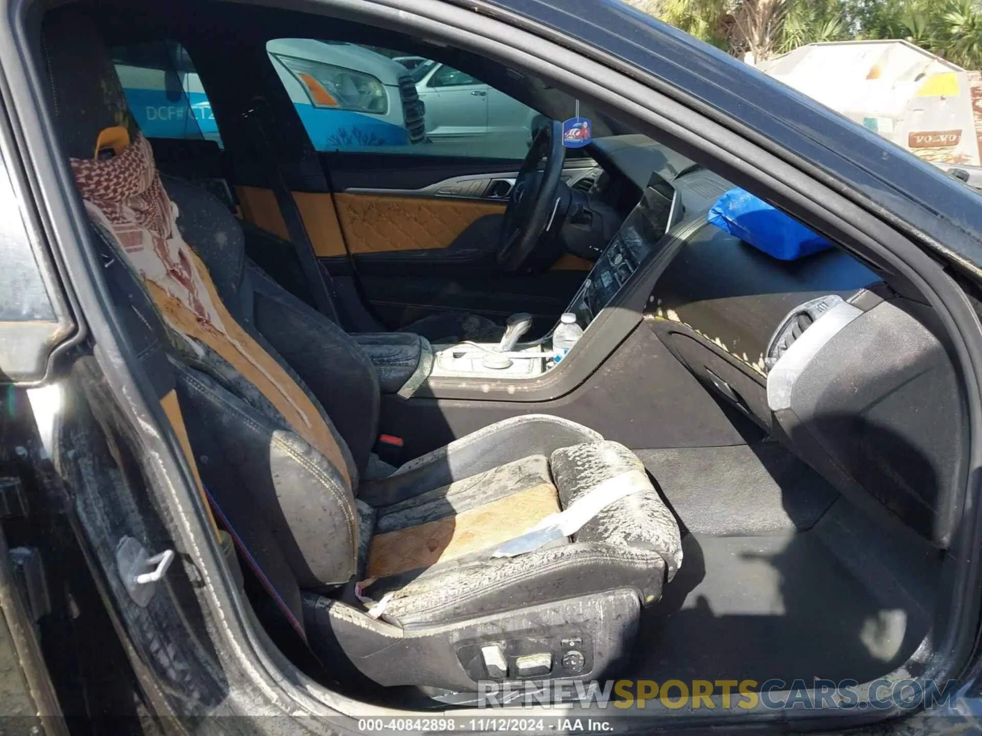 5 fotografías del automóvil dañado WBSGV0C0XLCD84850 BMW M8 GRAN COUPE 2020
