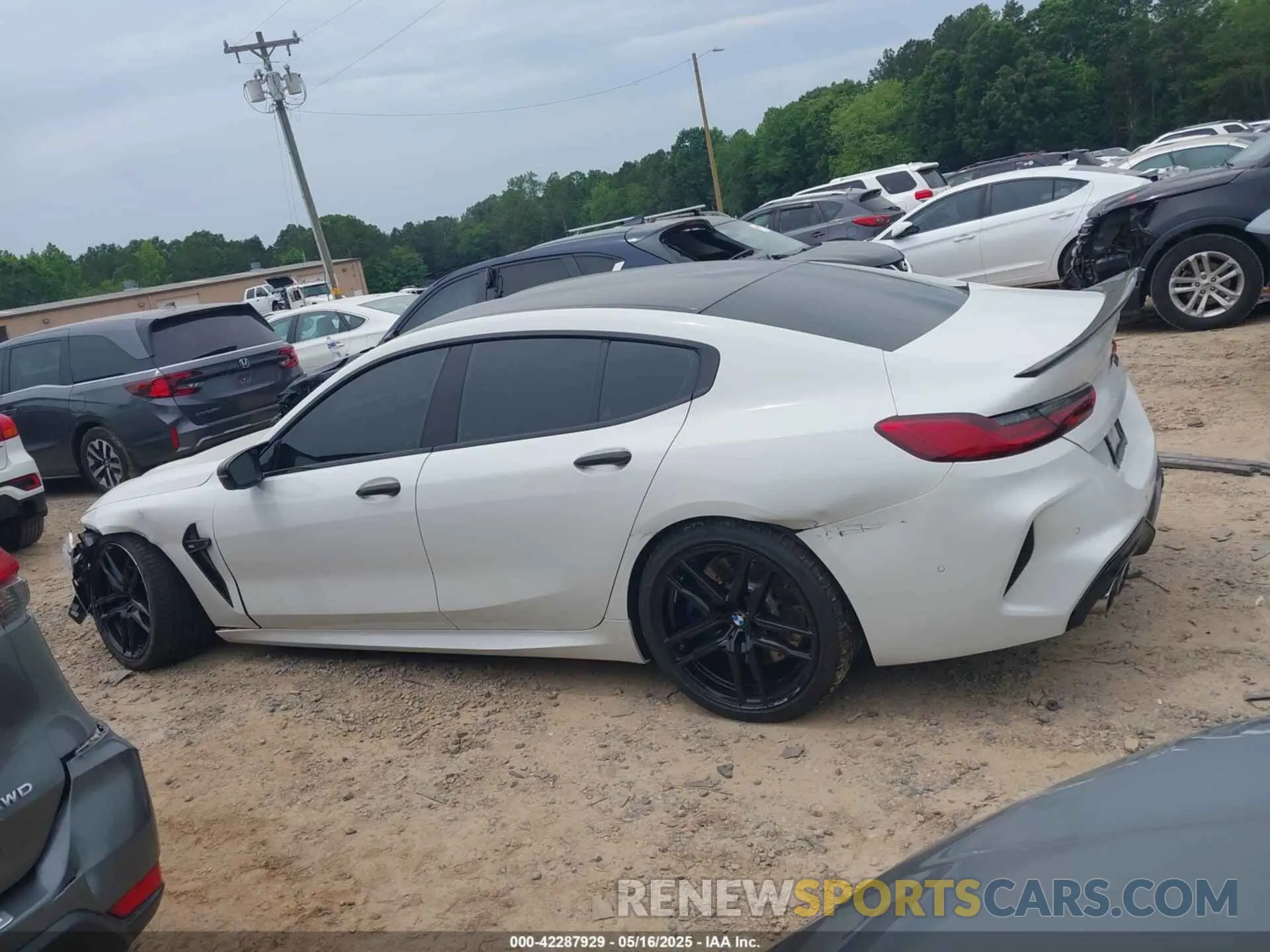 14 fotografías del automóvil dañado WBSGV0C0XLCE12517 BMW M8 GRAN COUPE 2020