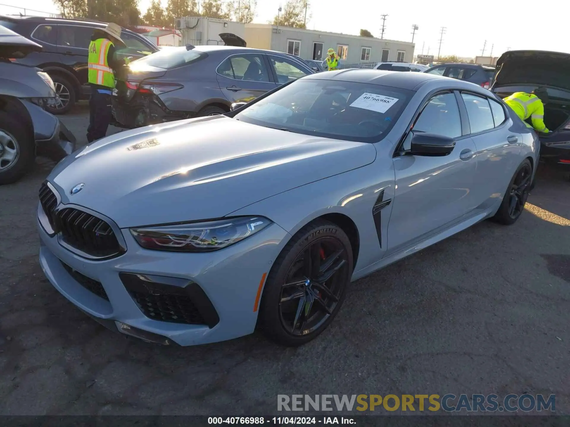 2 fotografías del automóvil dañado WBSGV0C08RCN30670 BMW M8 GRAN COUPE 2024