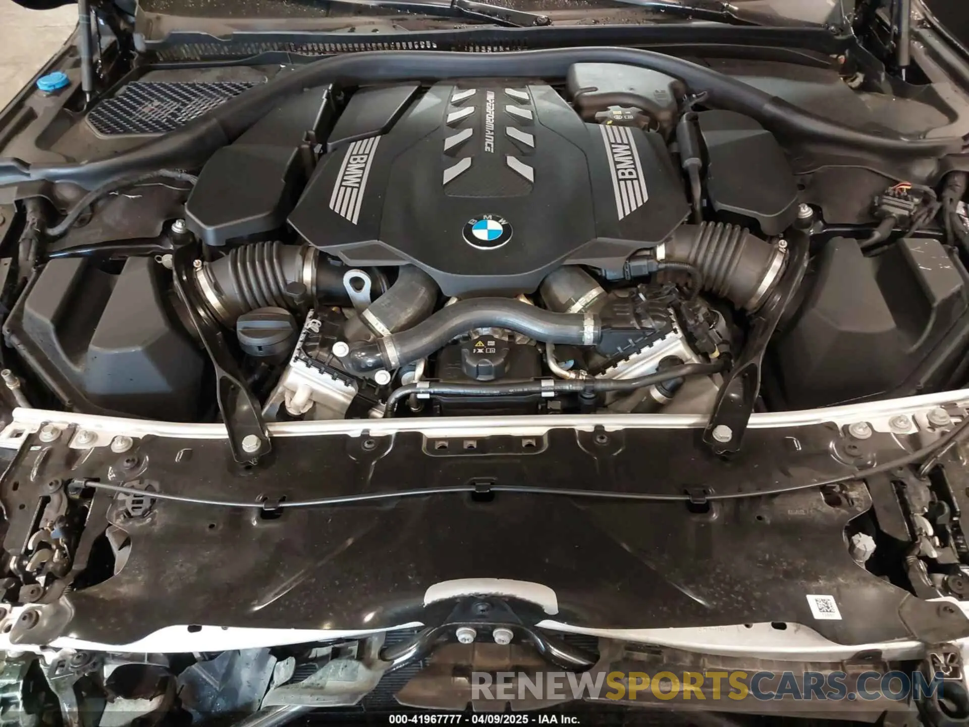 10 fotografías del automóvil dañado WBAFY4C01PCM52812 BMW M850I 2023