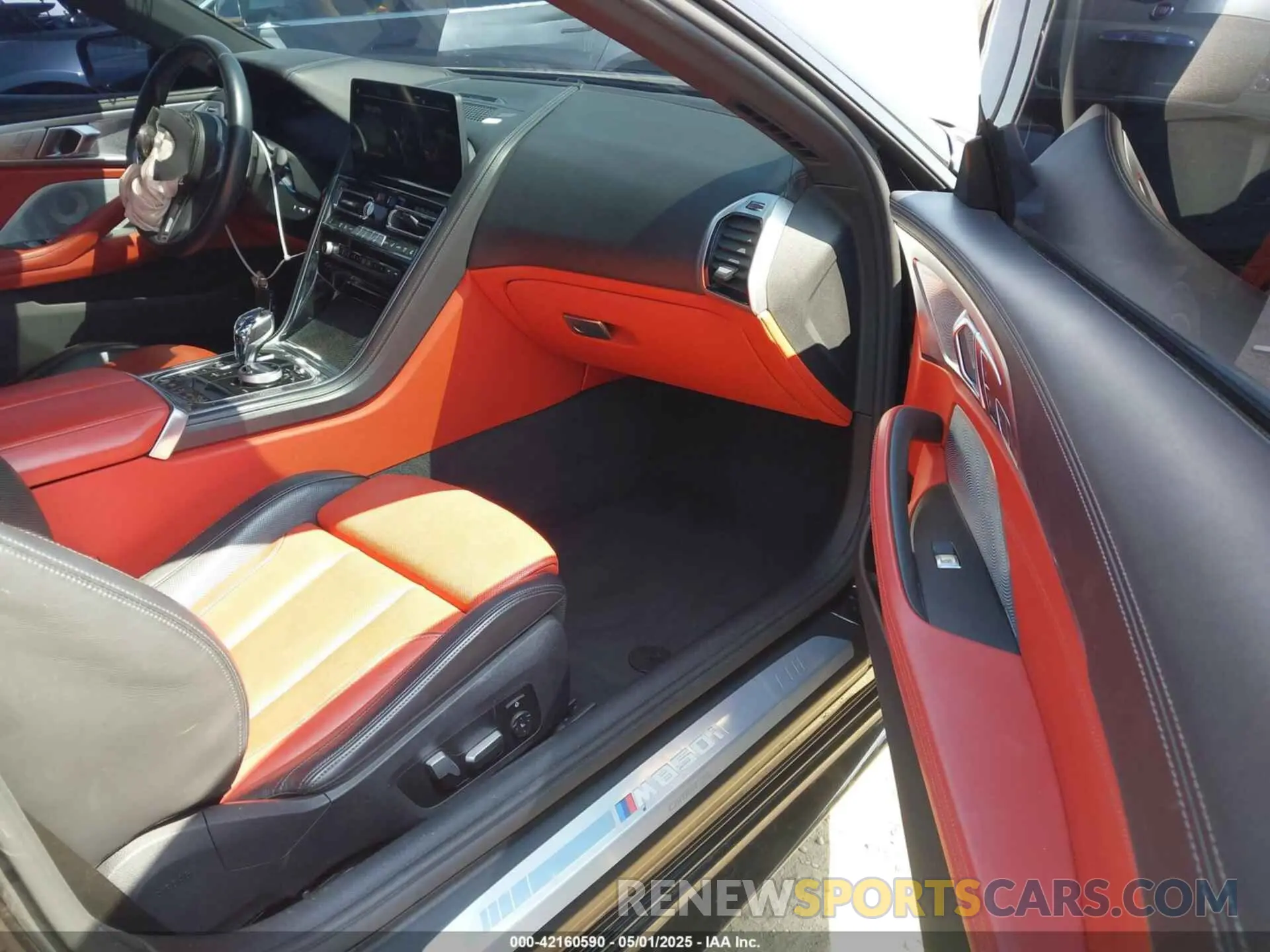 5 fotografías del automóvil dañado WBAFY4C07PCK10123 BMW M850I 2023