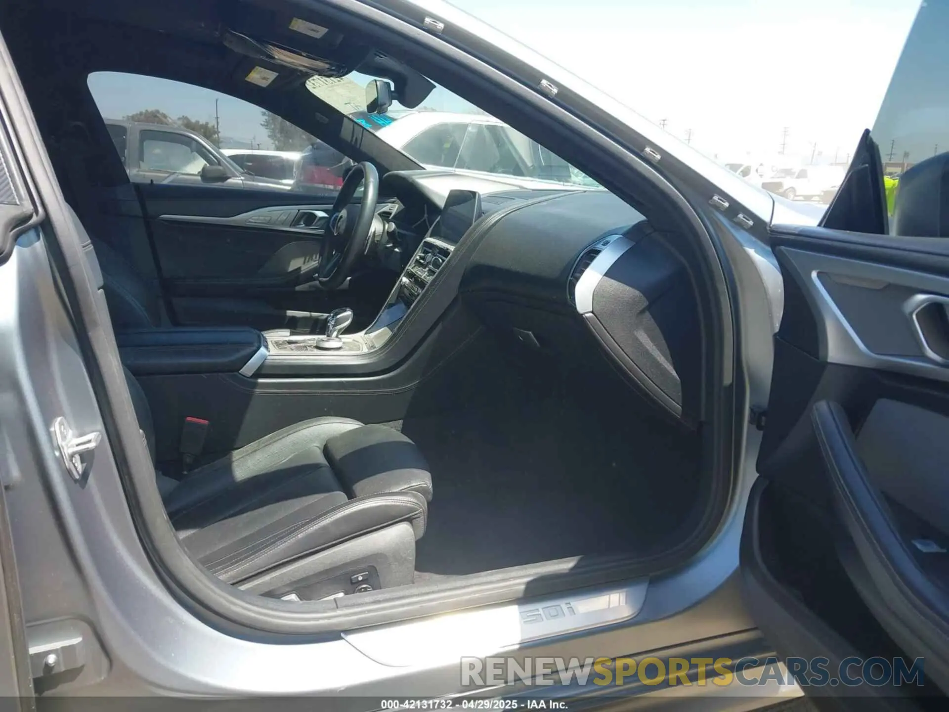 5 fotografías del automóvil dañado WBAGV8C02LCD45348 BMW M850I GTAN COUPE 2020