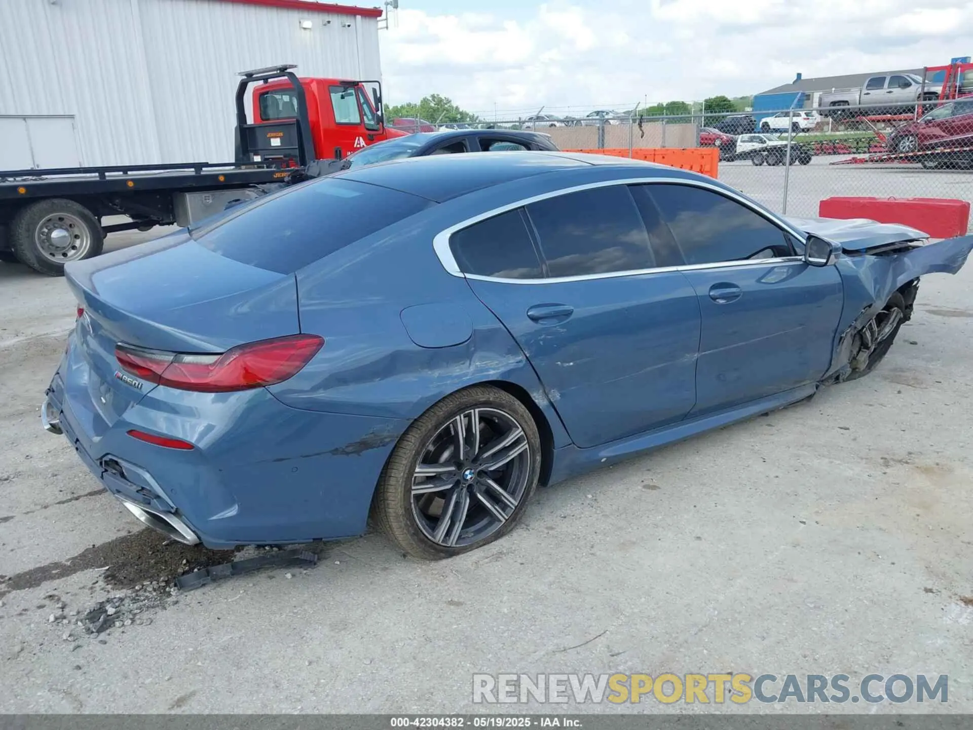 4 fotografías del automóvil dañado WBAGV8C04NCH77734 BMW M850I GTAN COUPE 2022