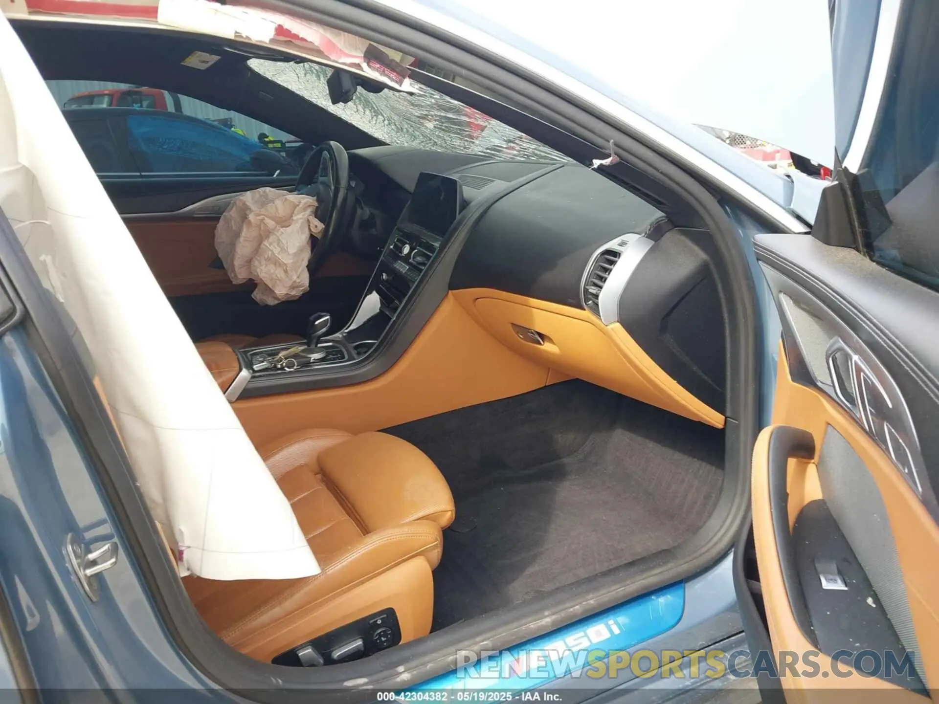 5 fotografías del automóvil dañado WBAGV8C04NCH77734 BMW M850I GTAN COUPE 2022