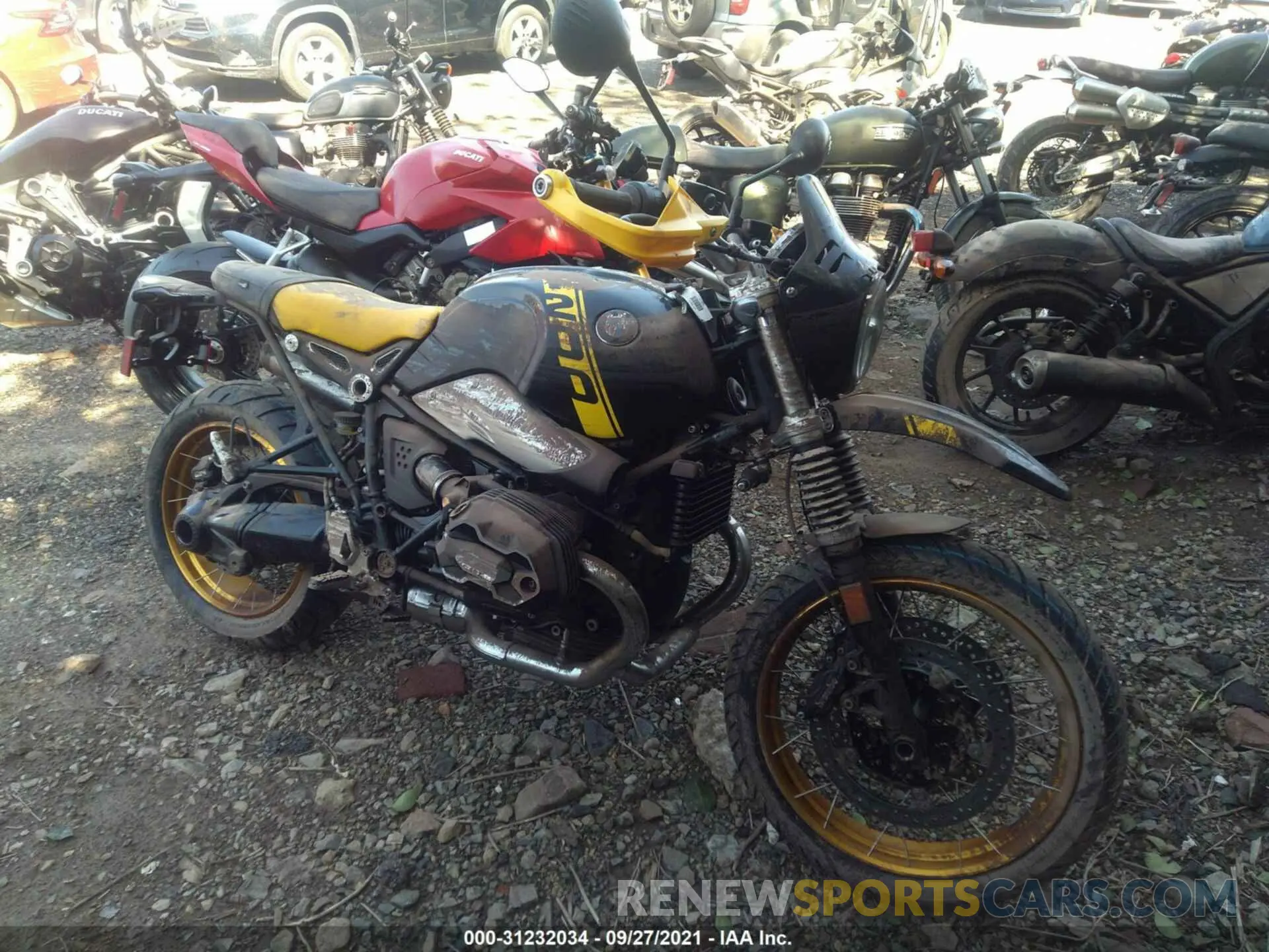 1 fotografías del automóvil dañado WB10L9301M6E35961 BMW R NINEU GS 2021